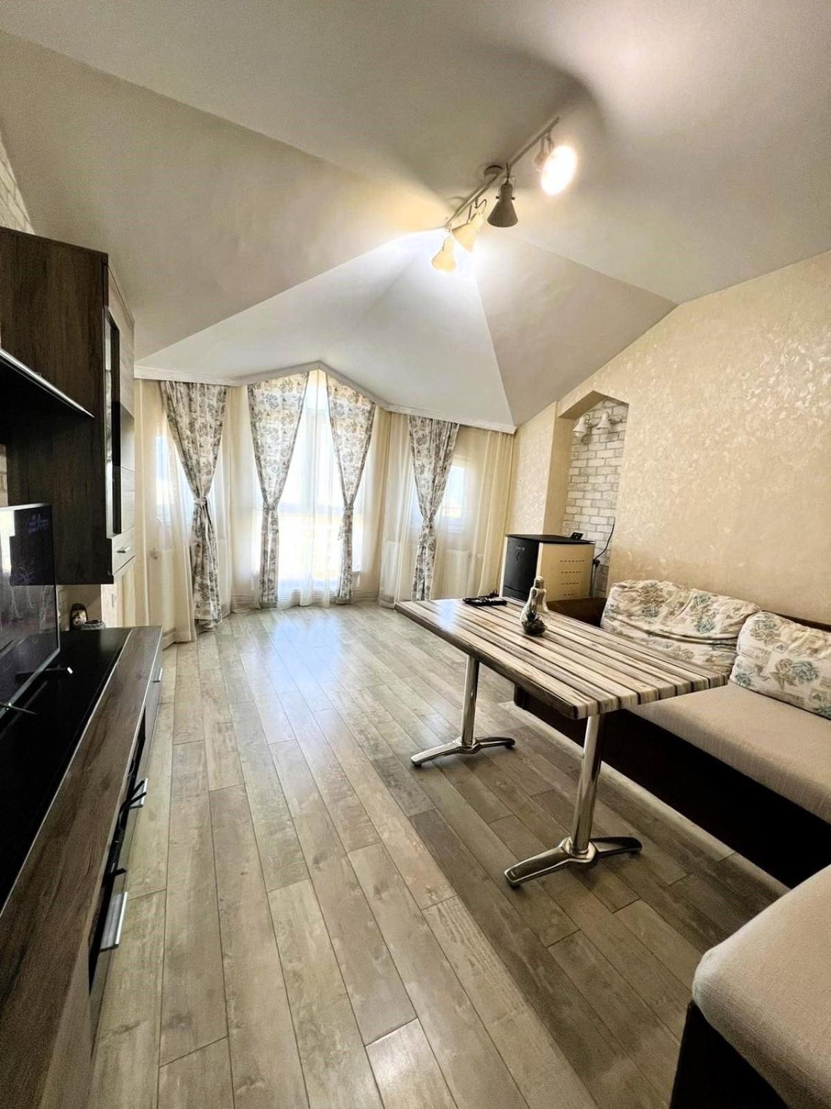 Family Two-Bedroom Apartment with View photo 1