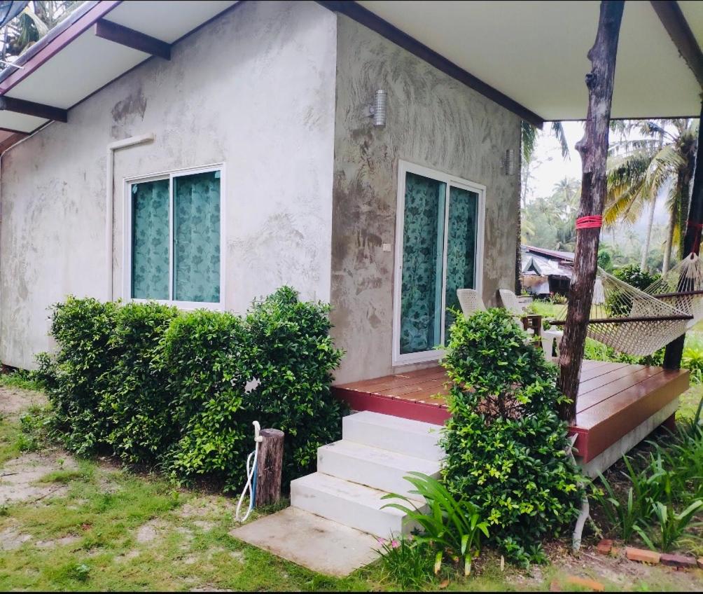 Bungalow with Garden View photo 3