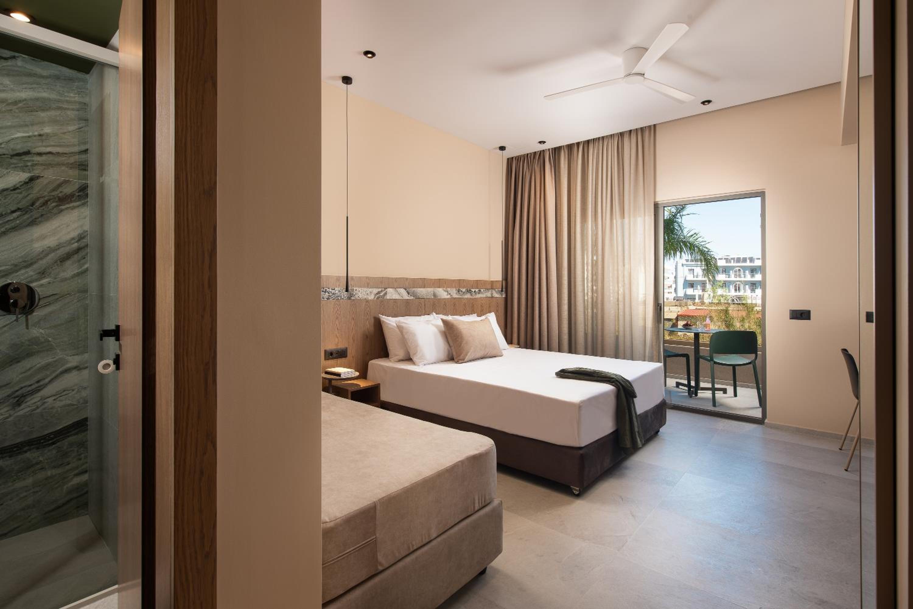 Deluxe Triple Room with Pool View - Photo 2
