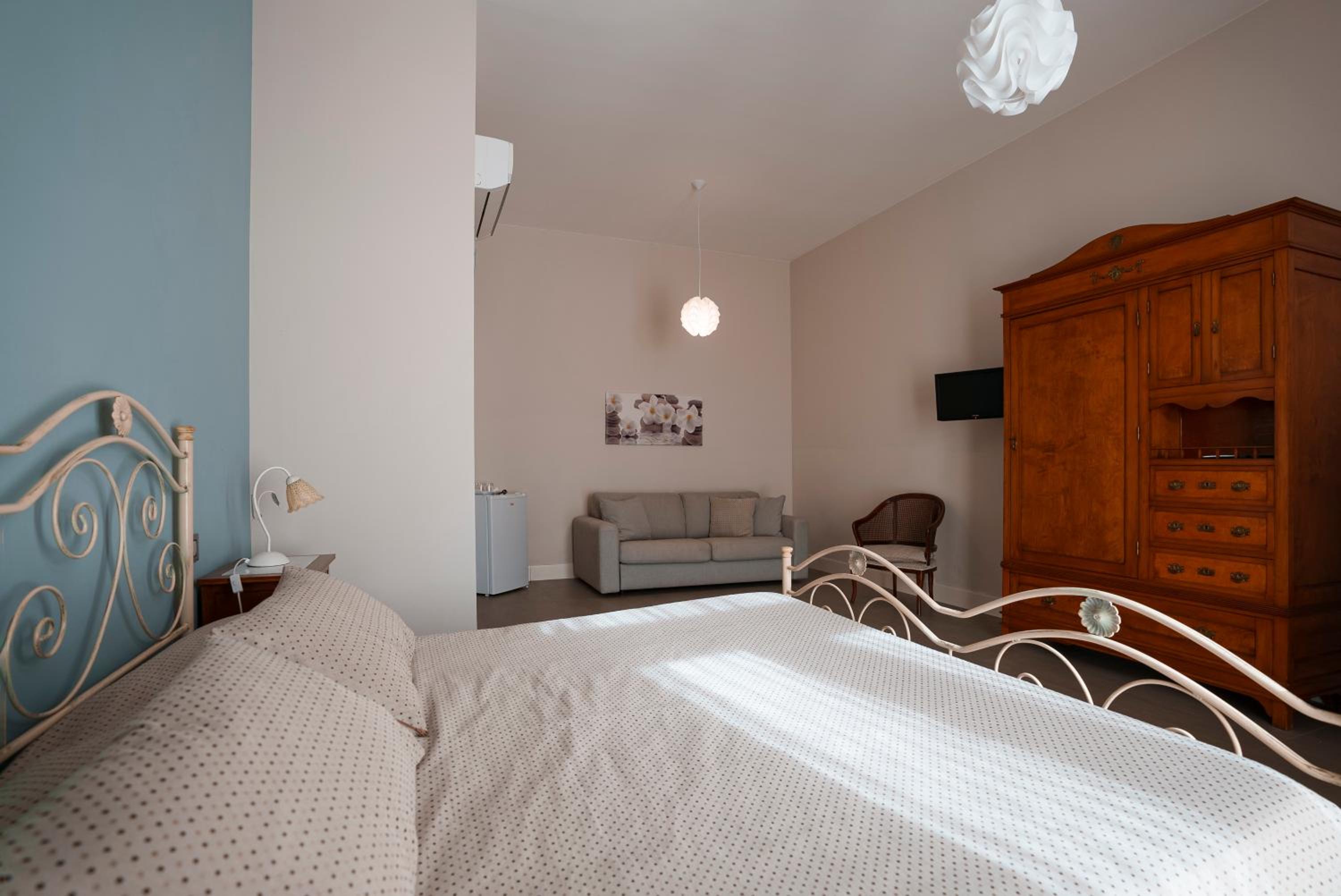 Classic Triple Room photo 2