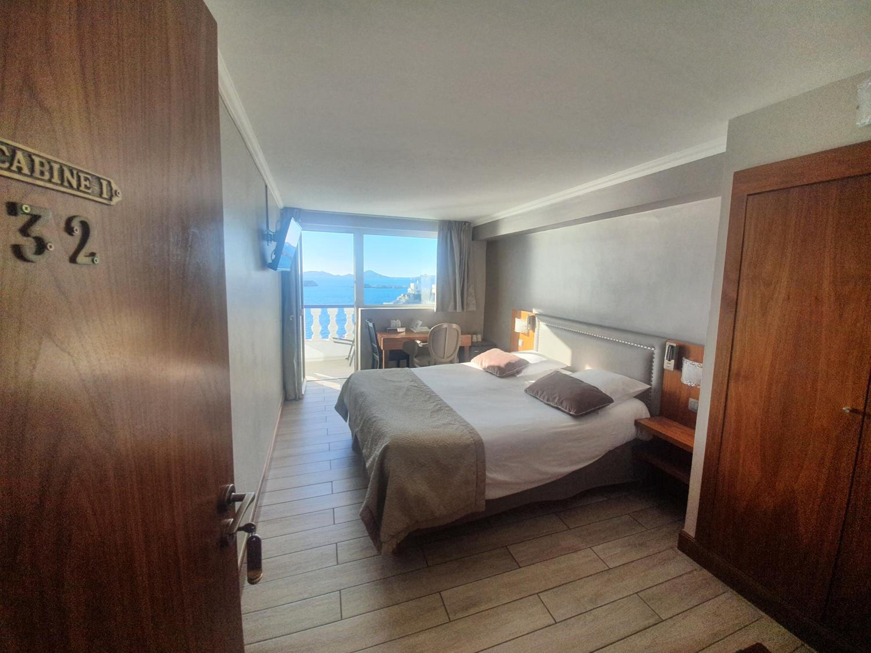 Superior Double Room with Sea View photo 2