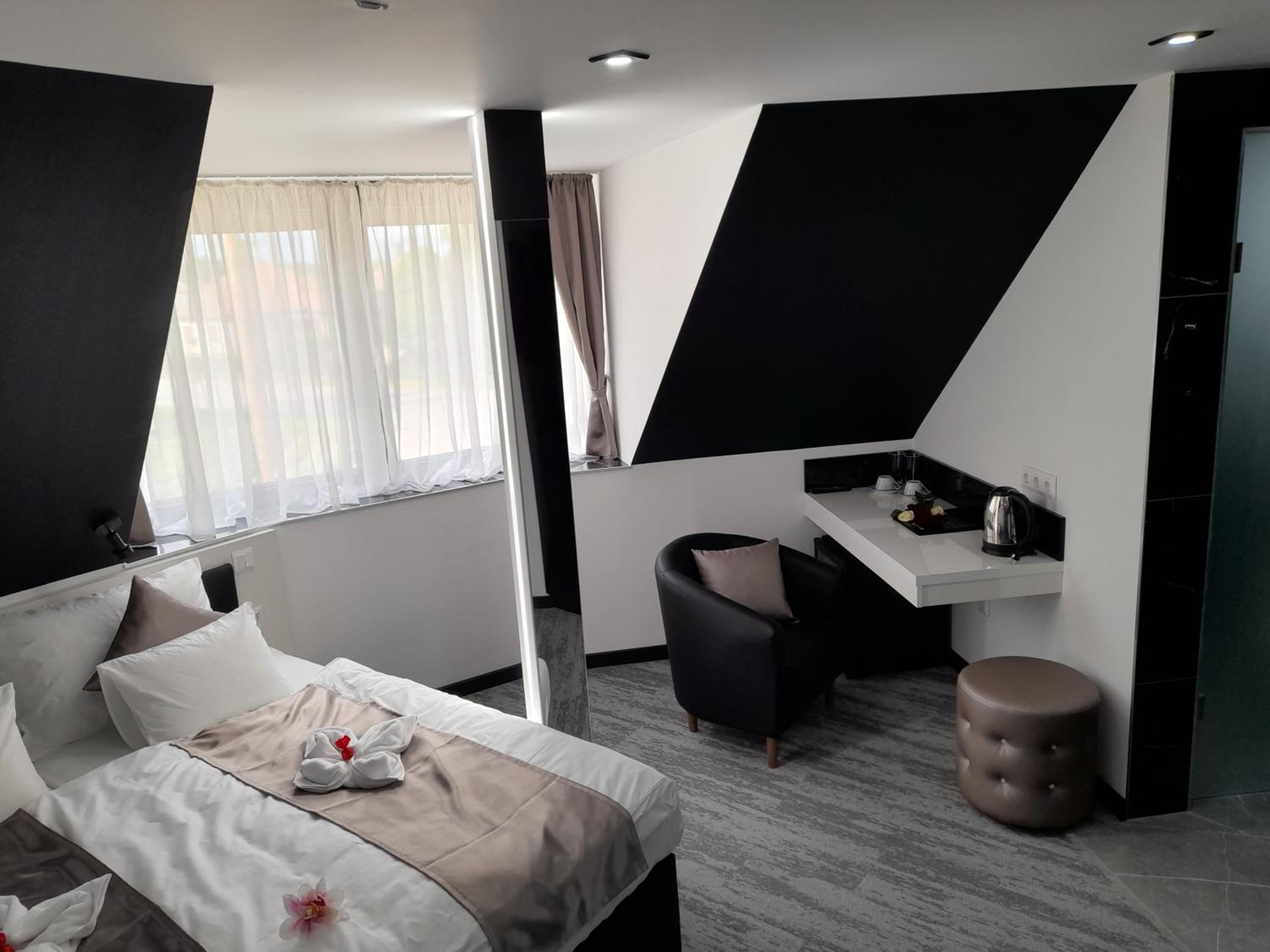 Standard Double Room photo 3