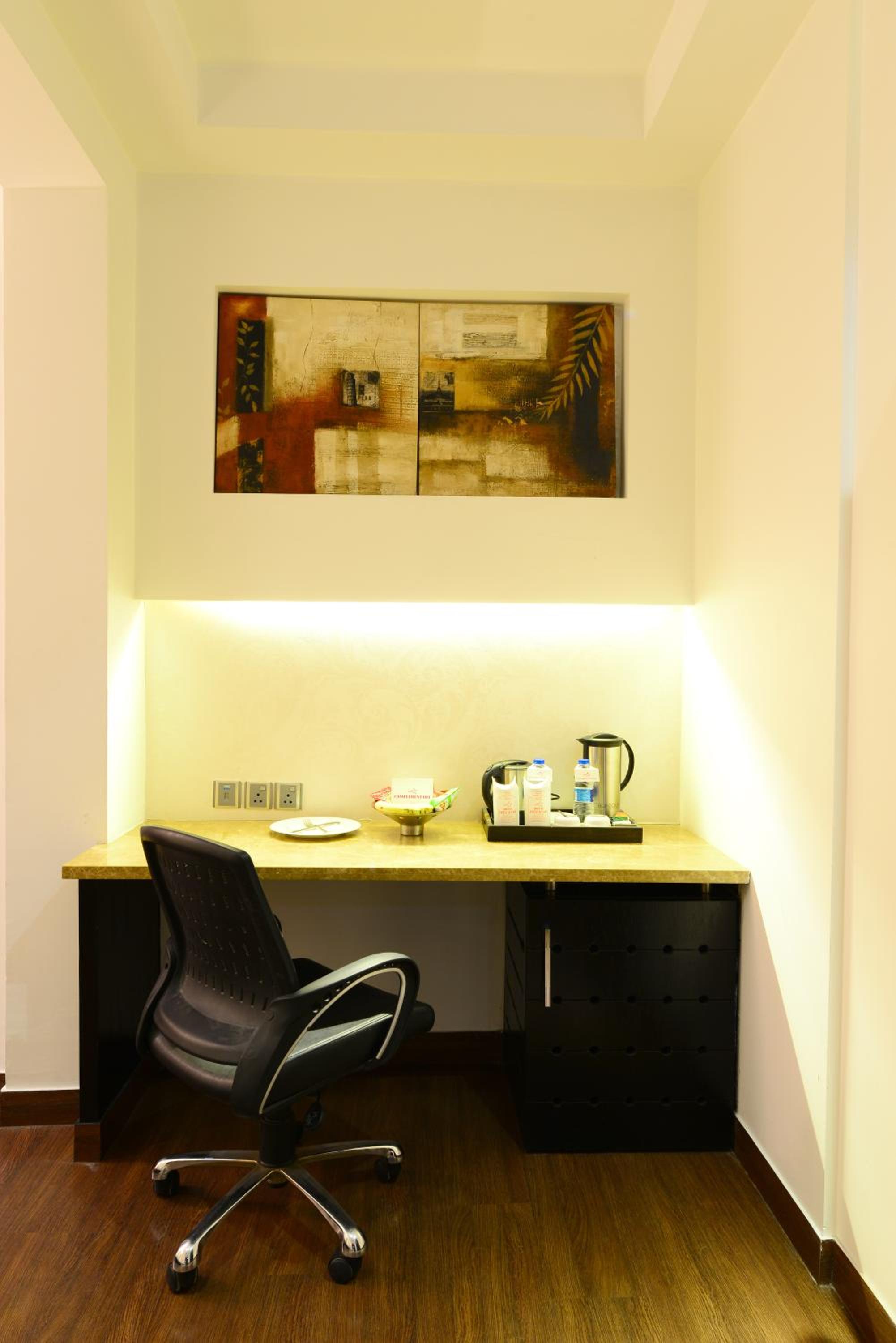 Executive Double Room with Free Airport Pickup photo 2