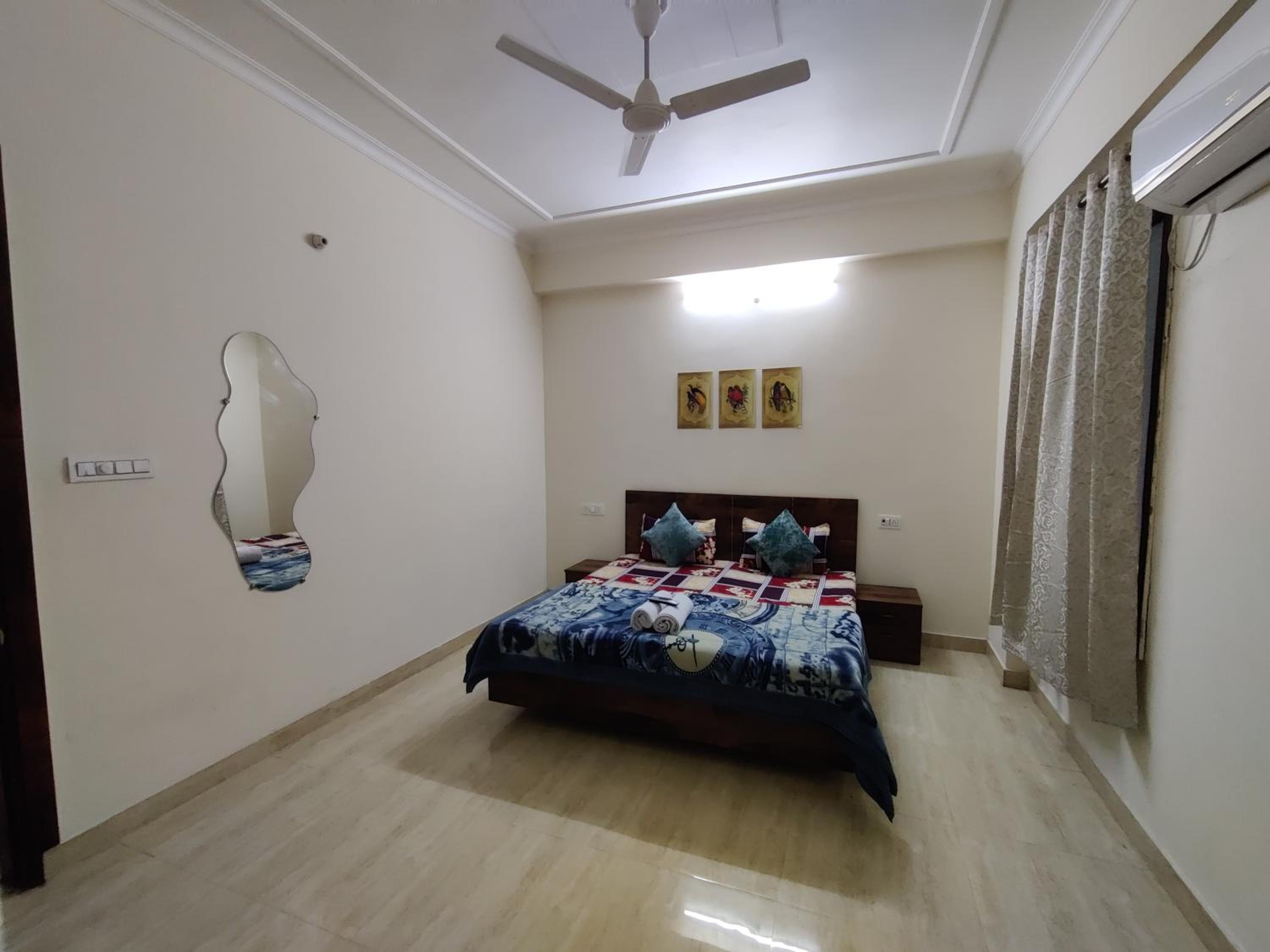 One-Bedroom Apartment photo 3