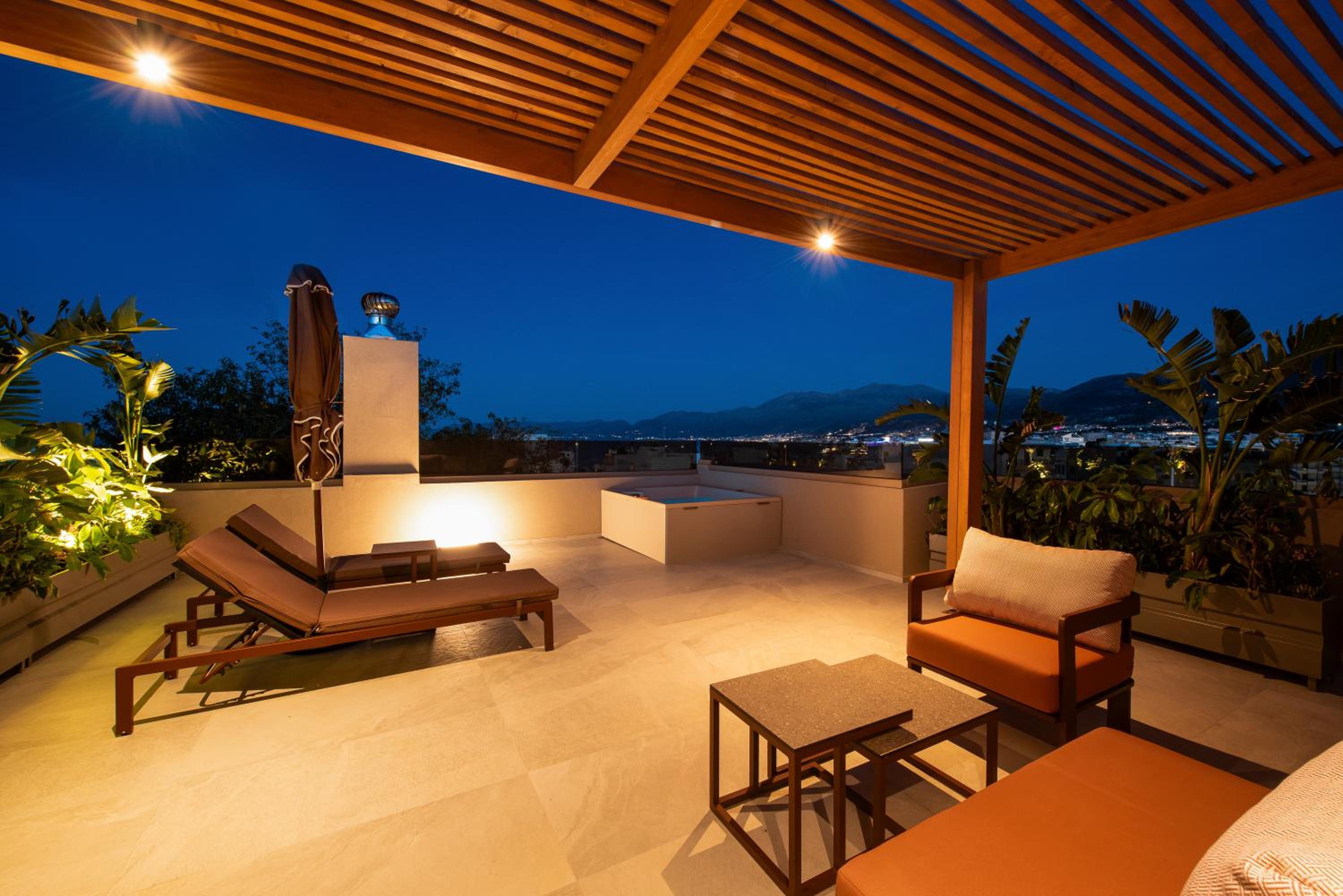 Penthouse Room with Outdoor Jacuzzi & Sea View photo 3