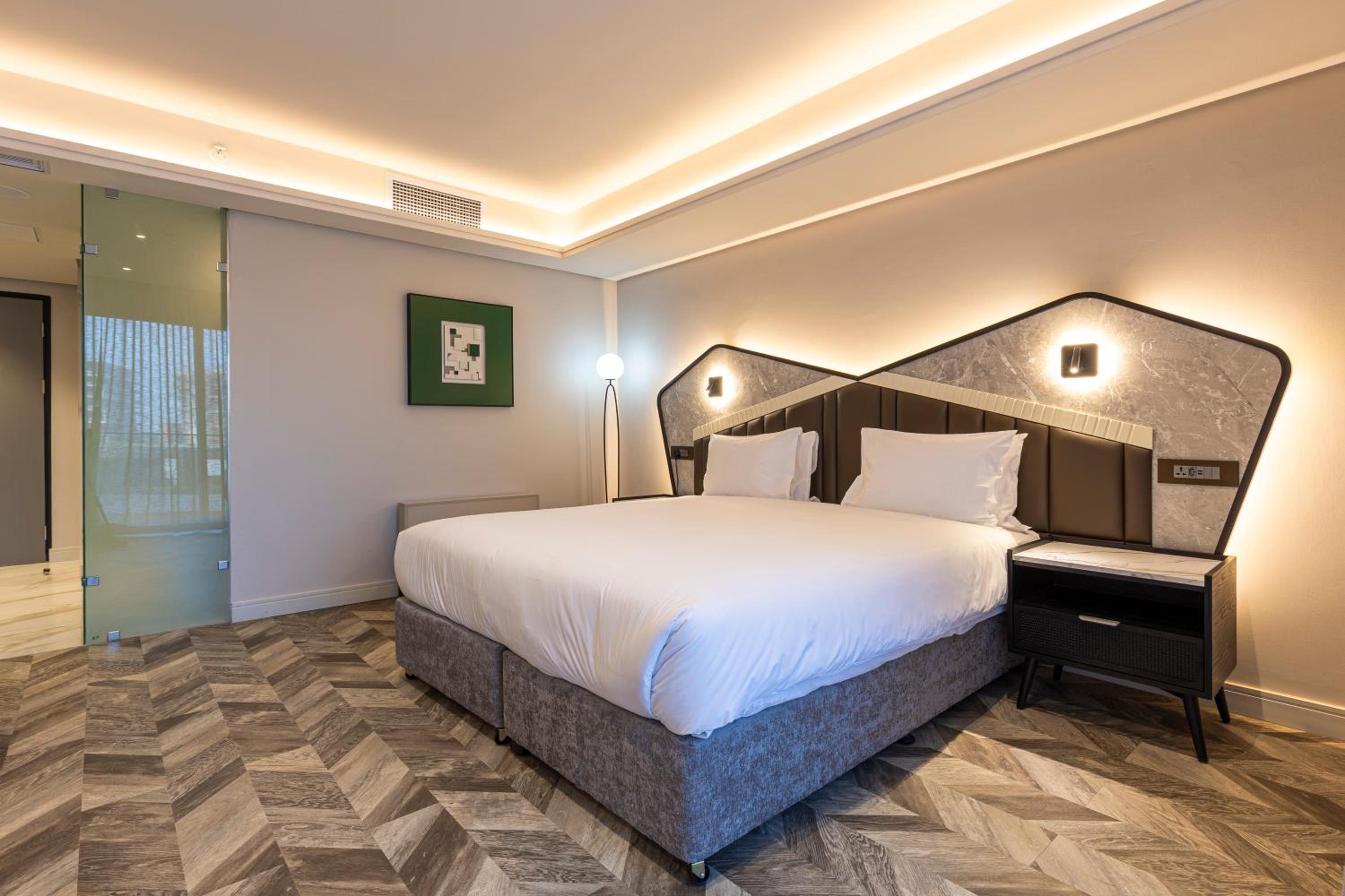 Standard Twin Room - Photo 6