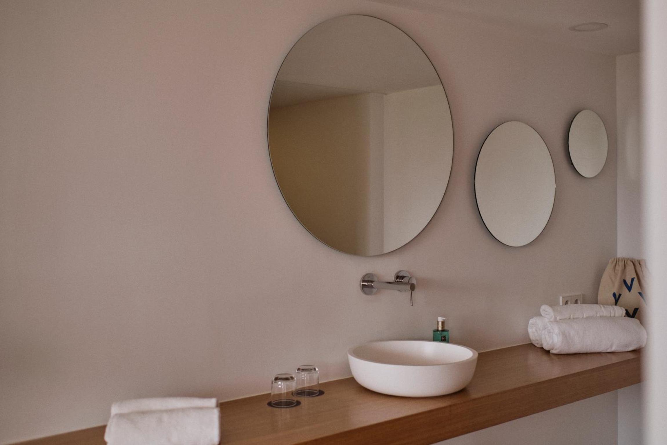 Premium Suite - Photo 11