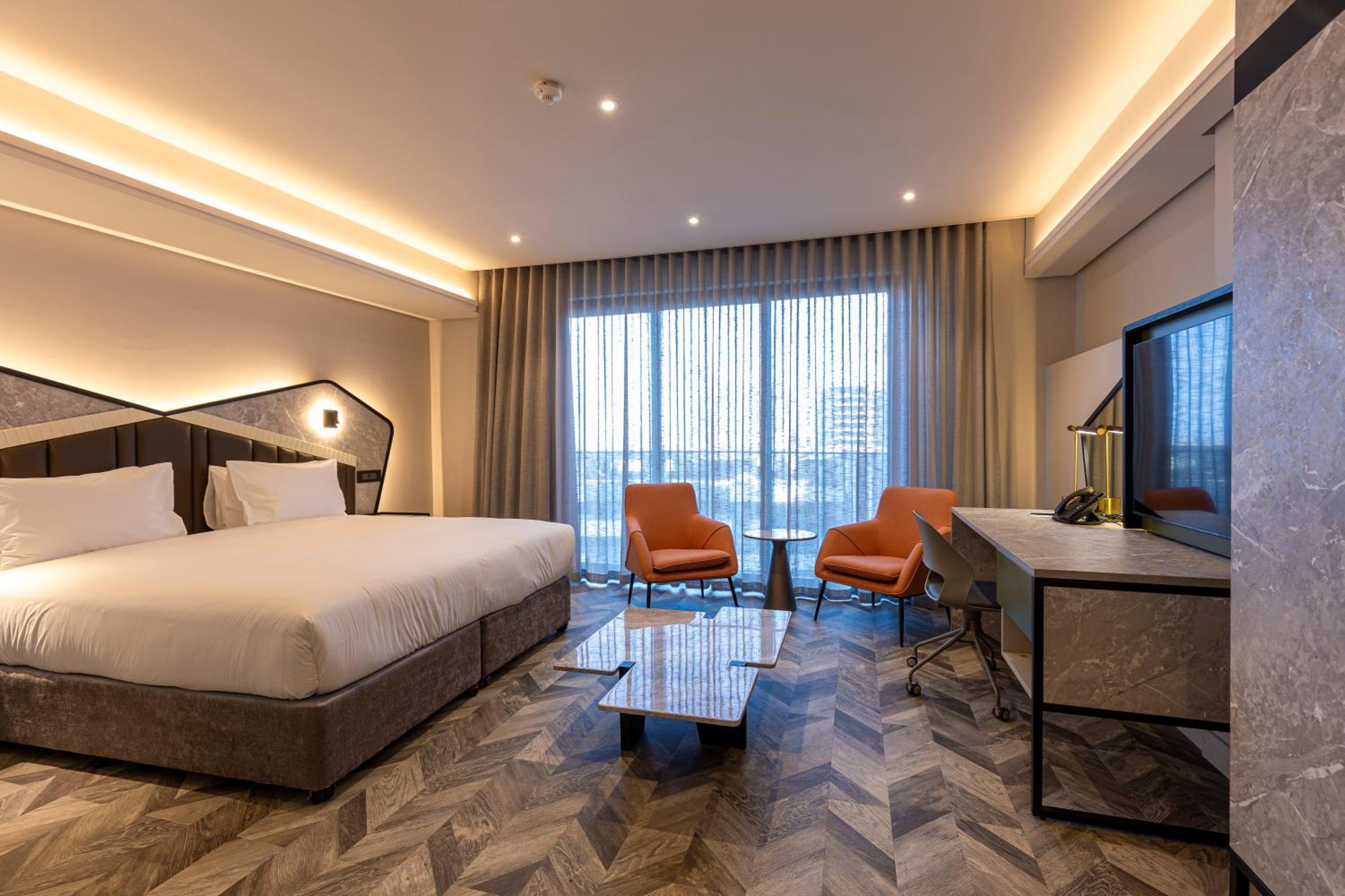 Standard Twin Room - Photo 2