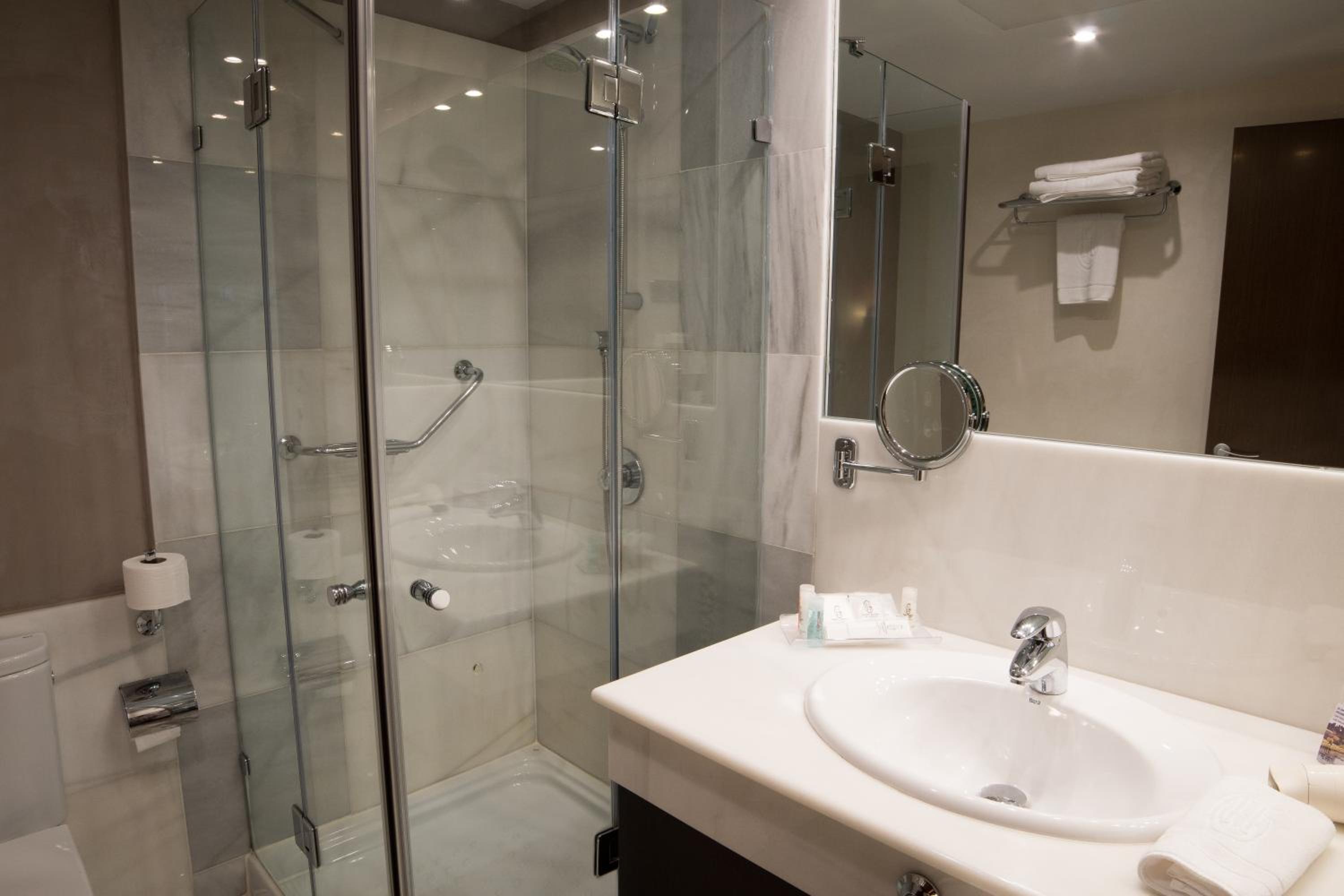 Superior Double or Twin Room - Photo 3