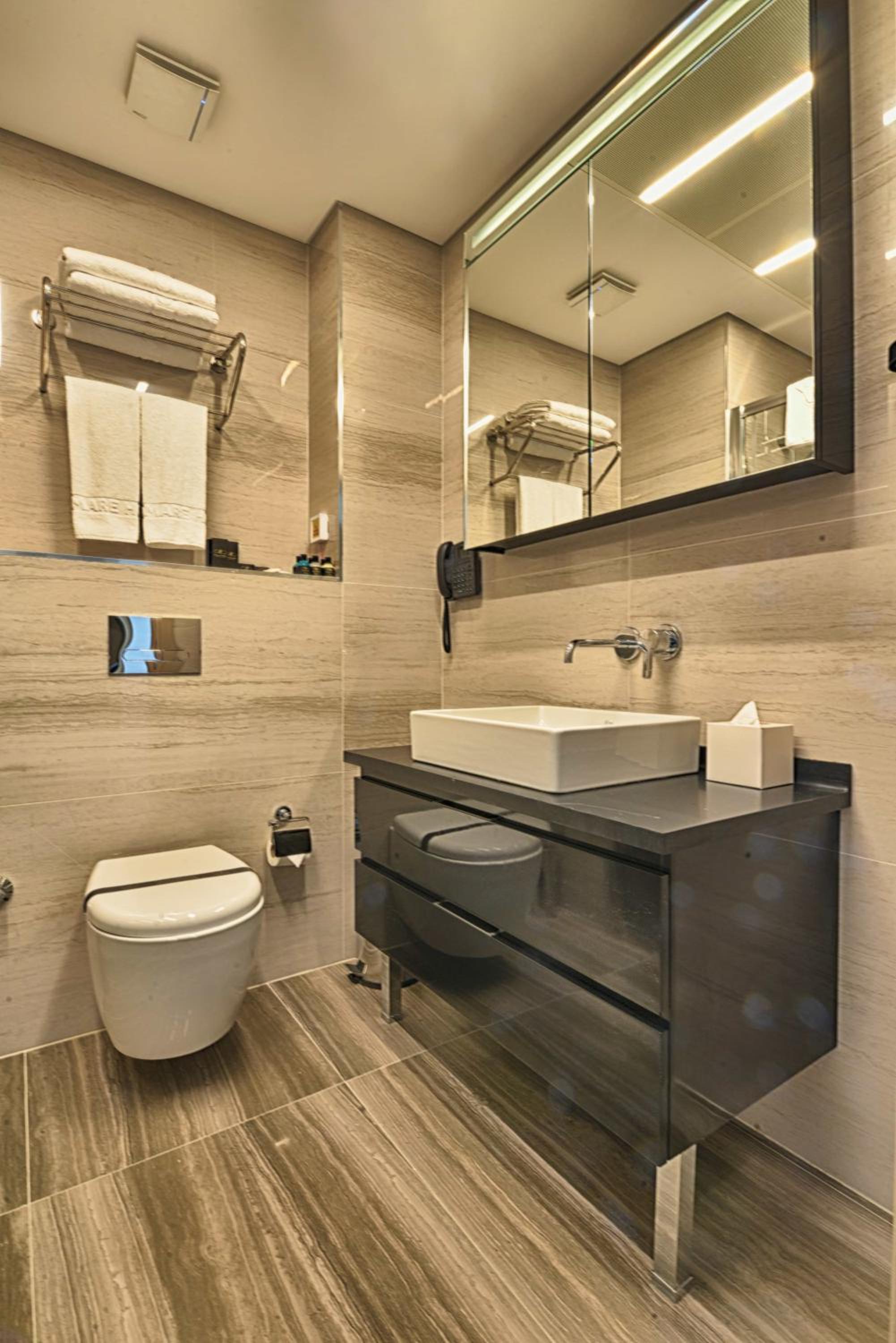 Superior Twin Room with Balcony and View