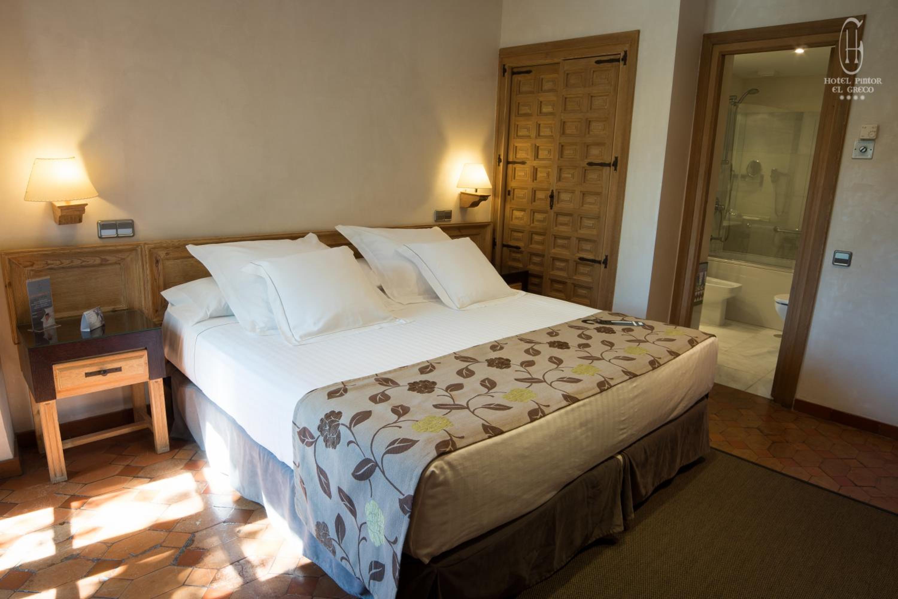 Double Room - Photo 2
