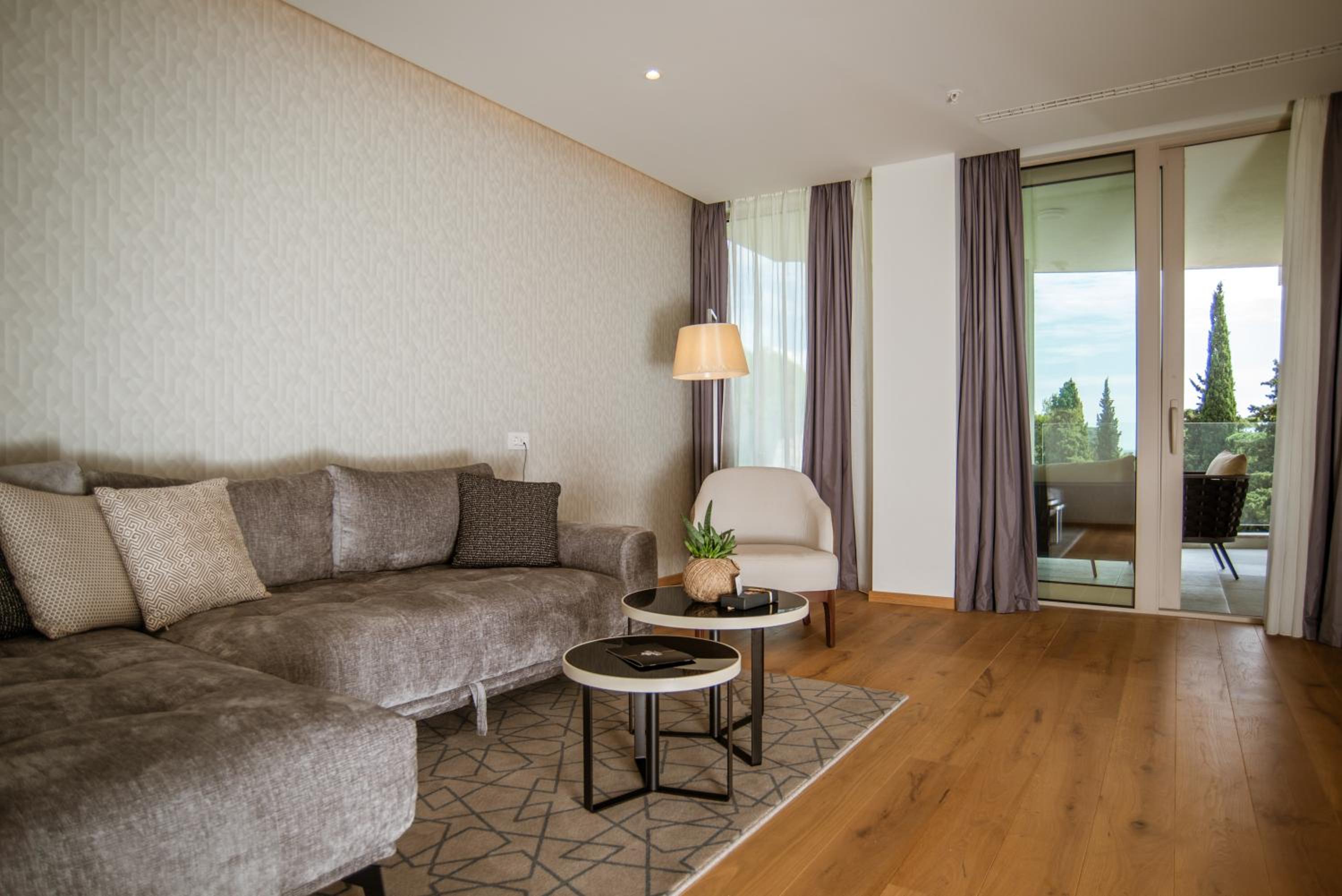 Premium Apartment photo 2
