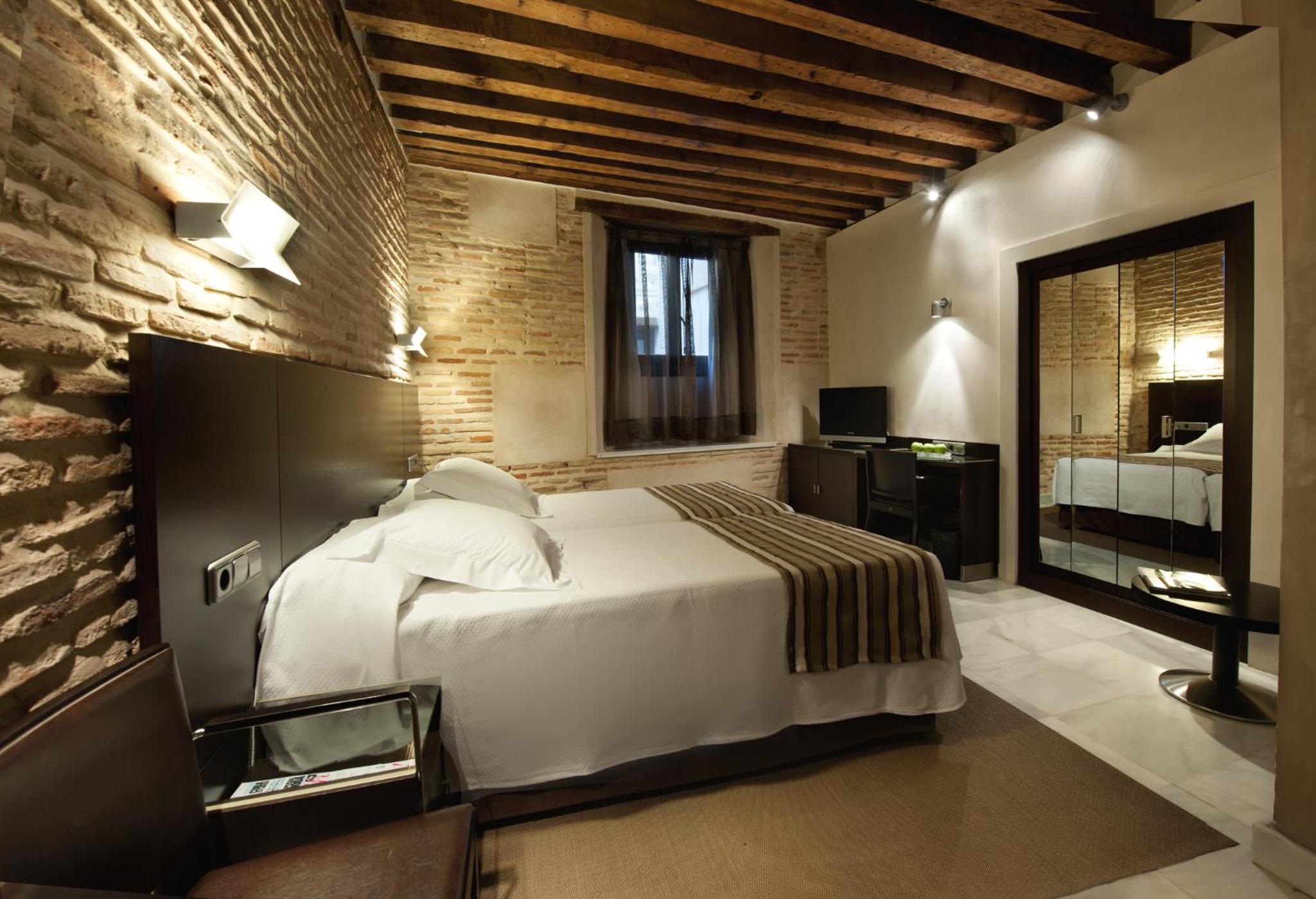 Superior Double or Twin Room - Photo 2