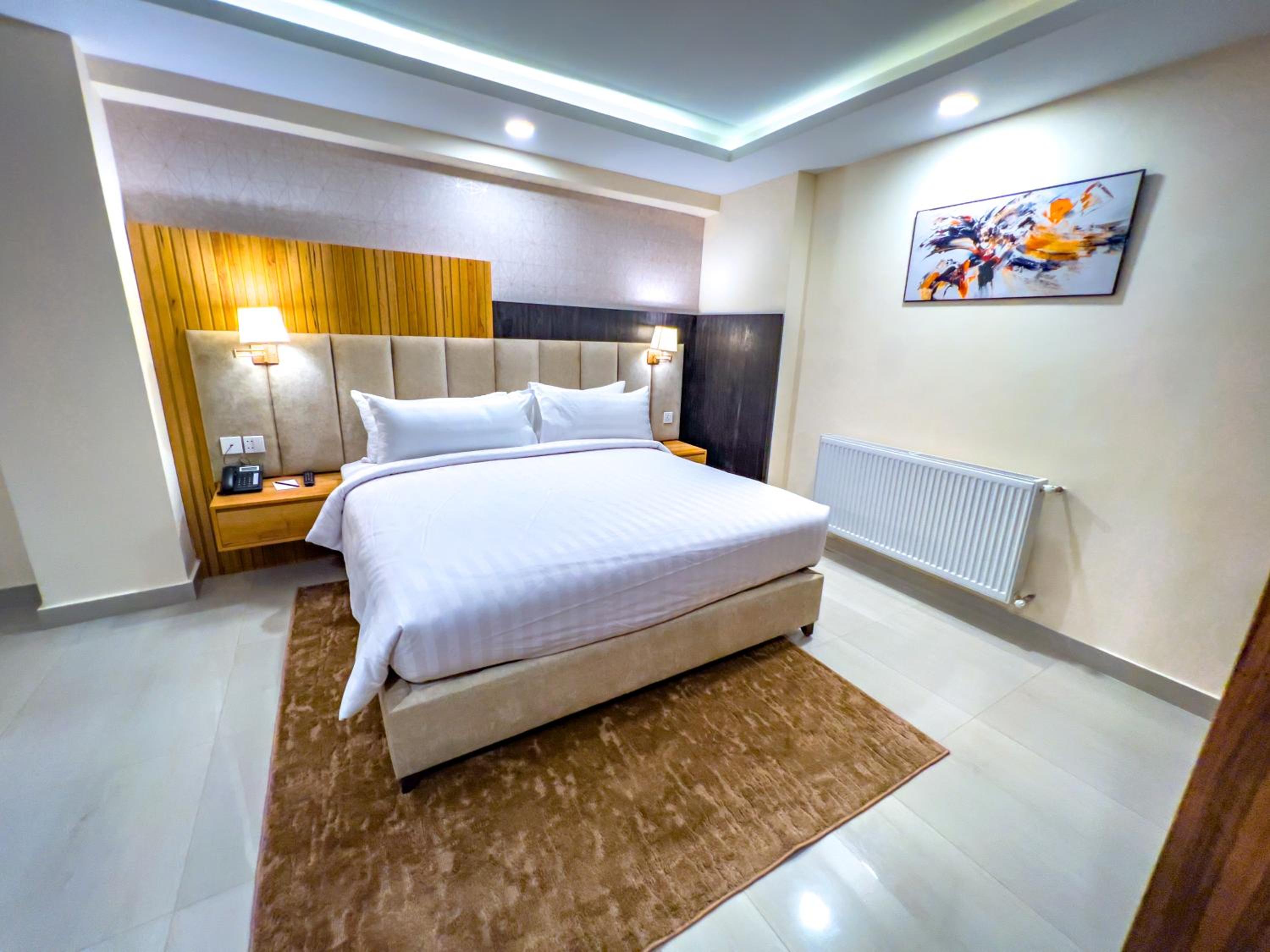 Queen Room - Photo 1