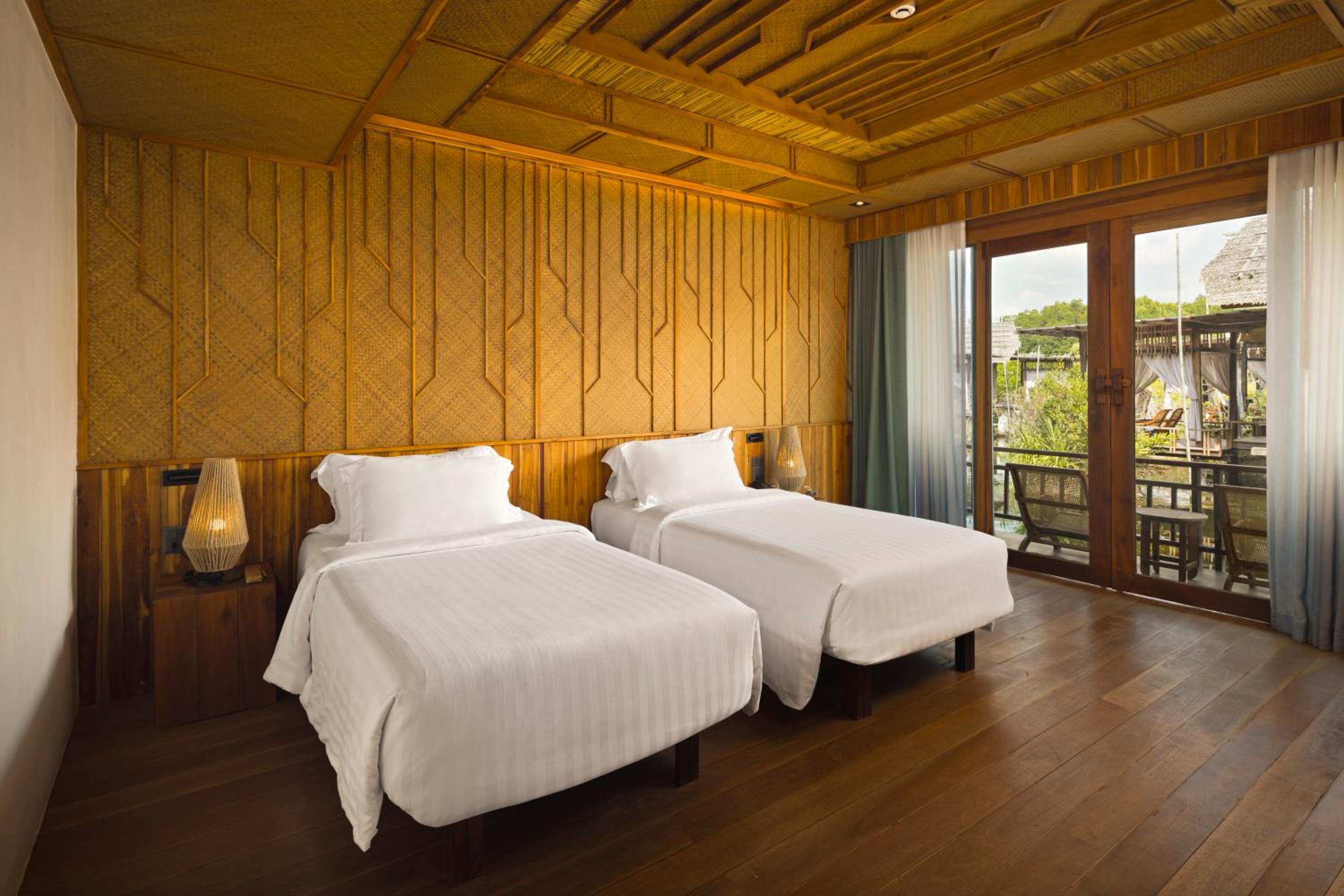 Lagoon Grand Deluxe Twin- Free Schedule Shuttle to Ao Nang Beach/ Railay Beach - Photo 1