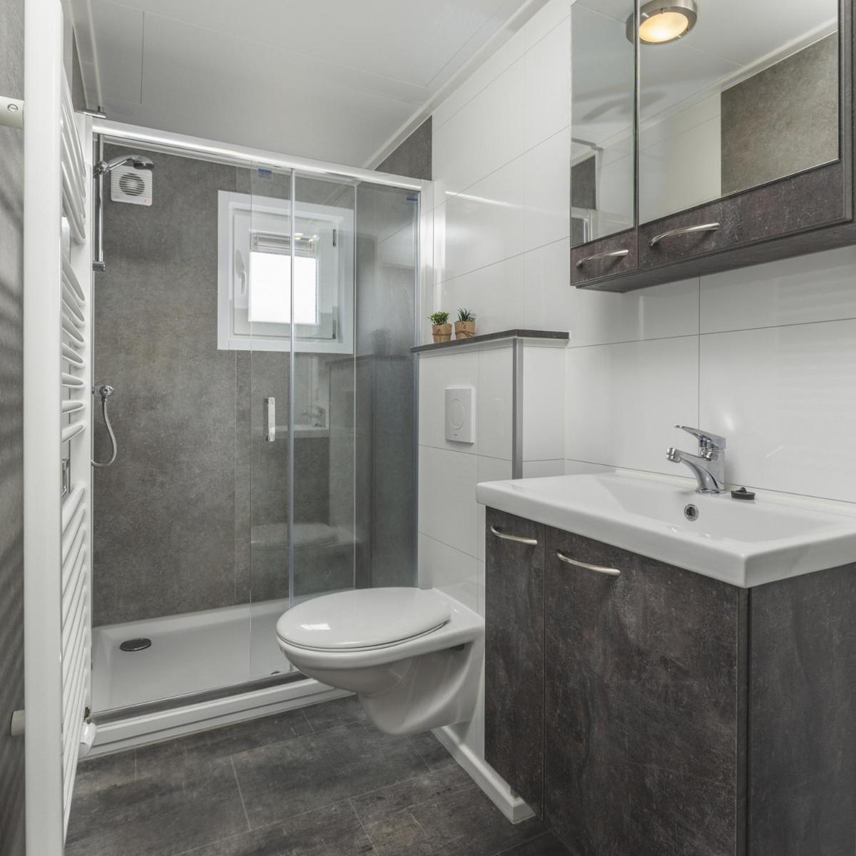 Three-Bedroom House photo 2