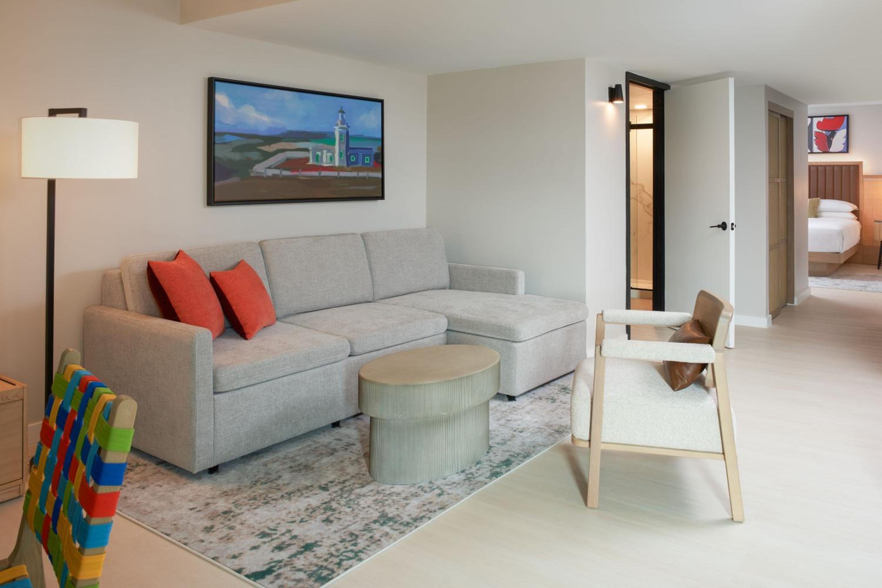 One-Bedroom King Suite with Balcony and Bay View - Photo 12