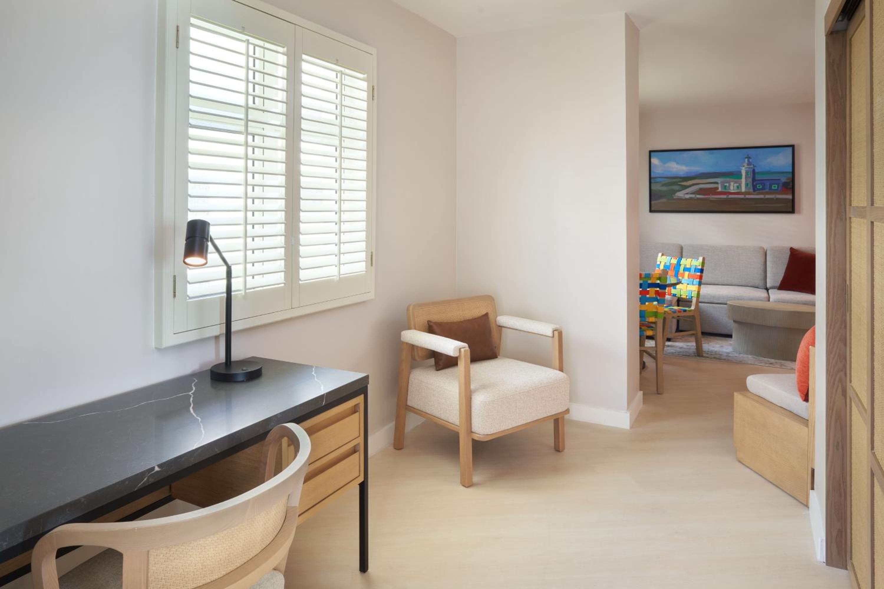 One-Bedroom Junior Suite - Photo 7