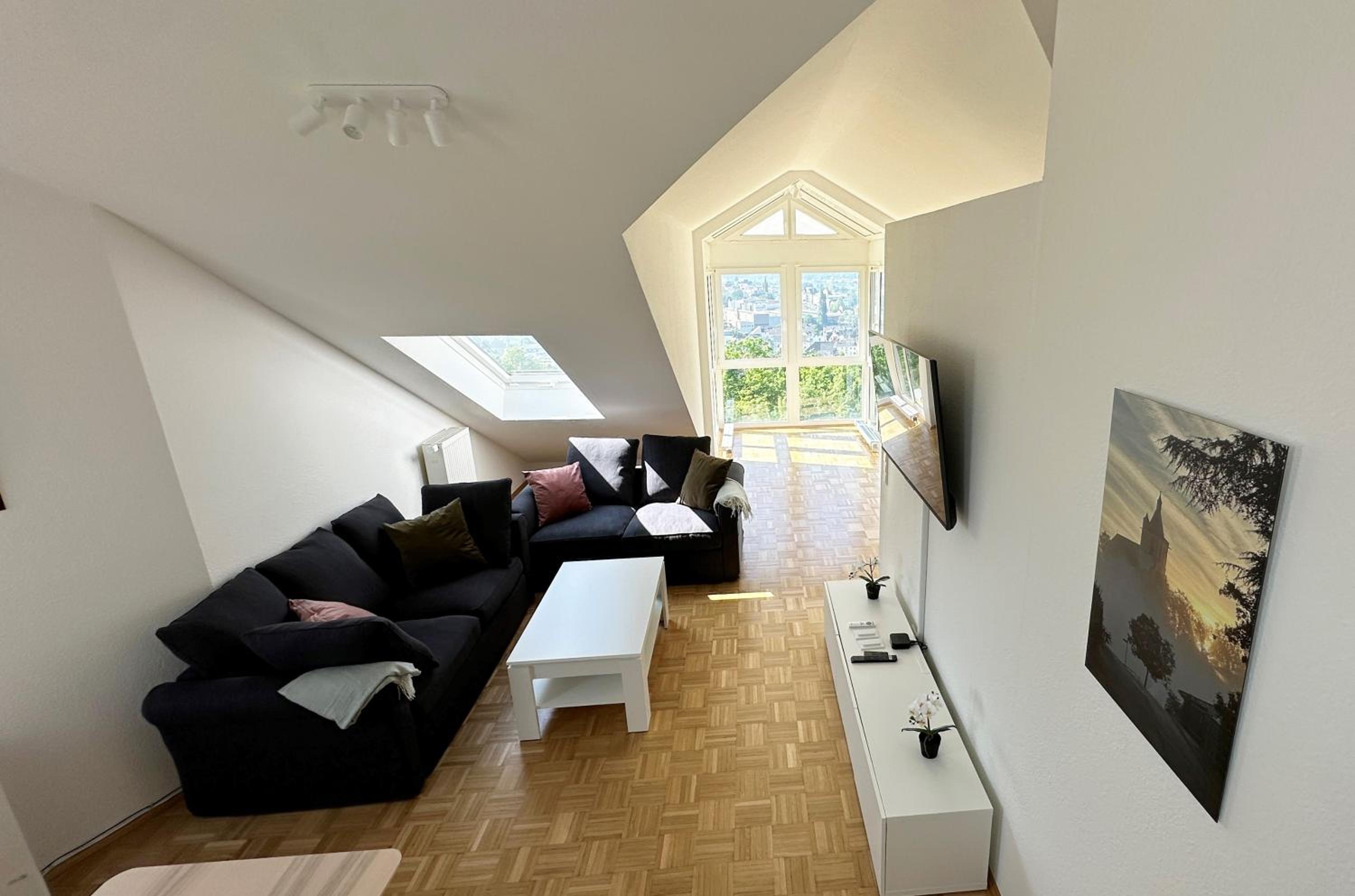 Studio Apartment photo 1
