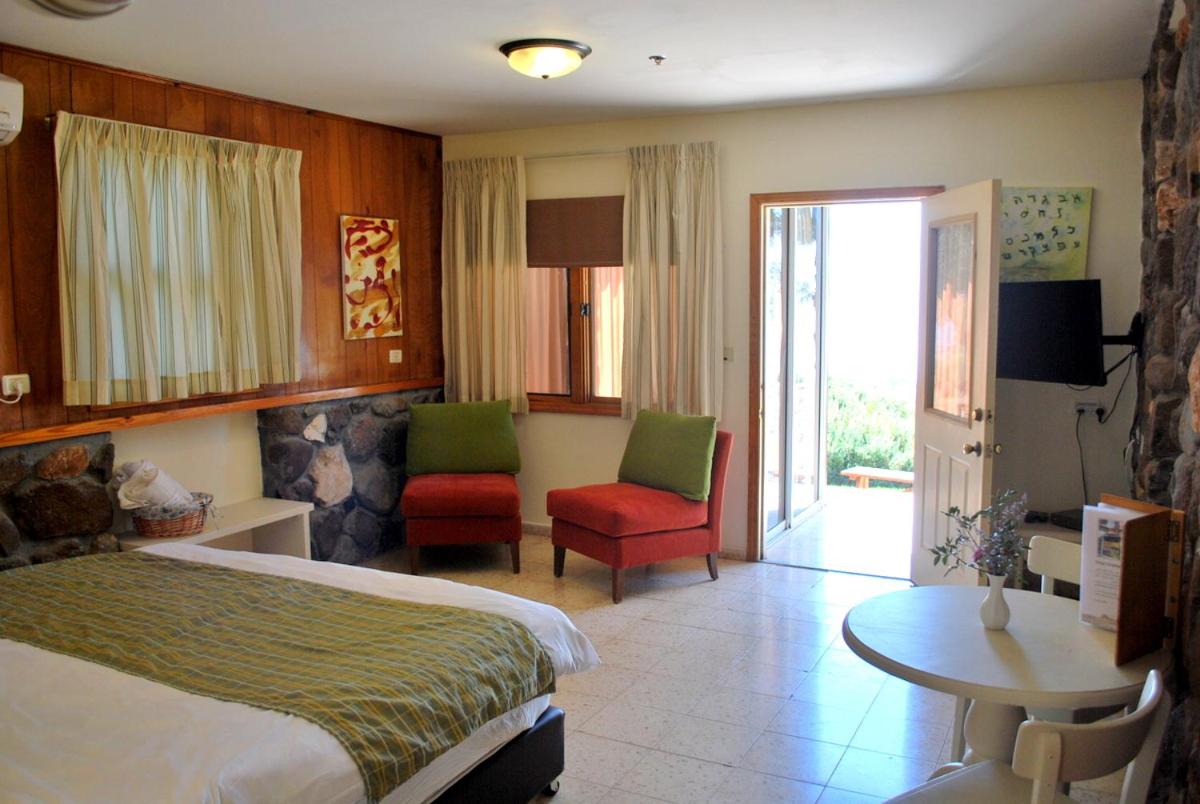 Cabin with Jacuzzi - Photo 1
