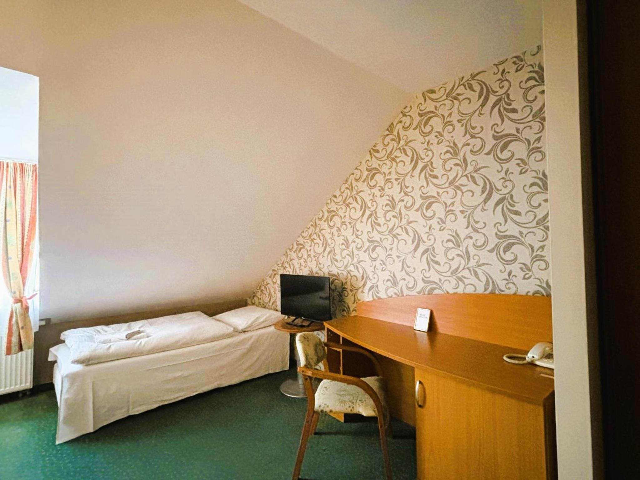 Triple Room - Photo 8