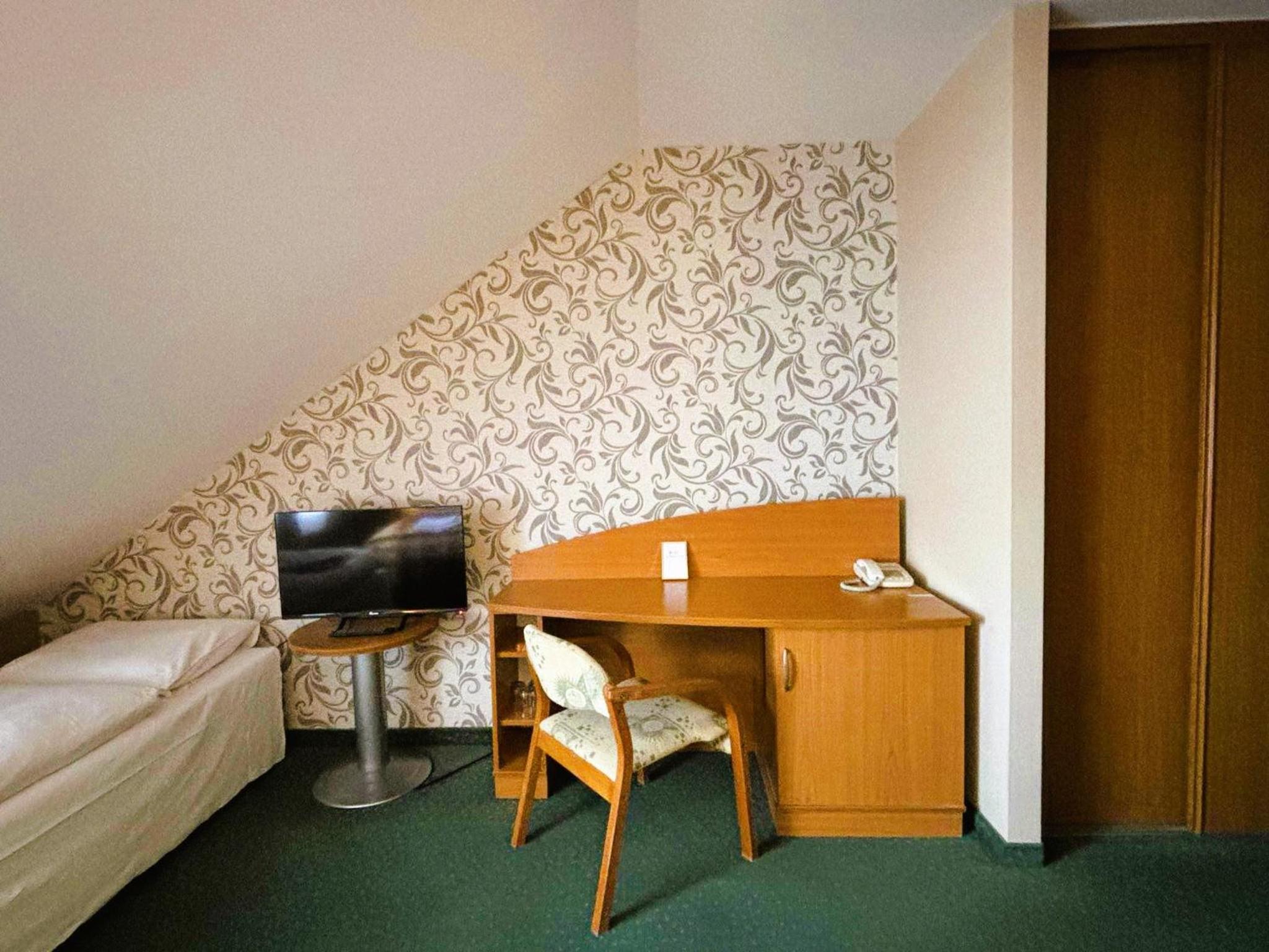 Triple Room - Photo 6