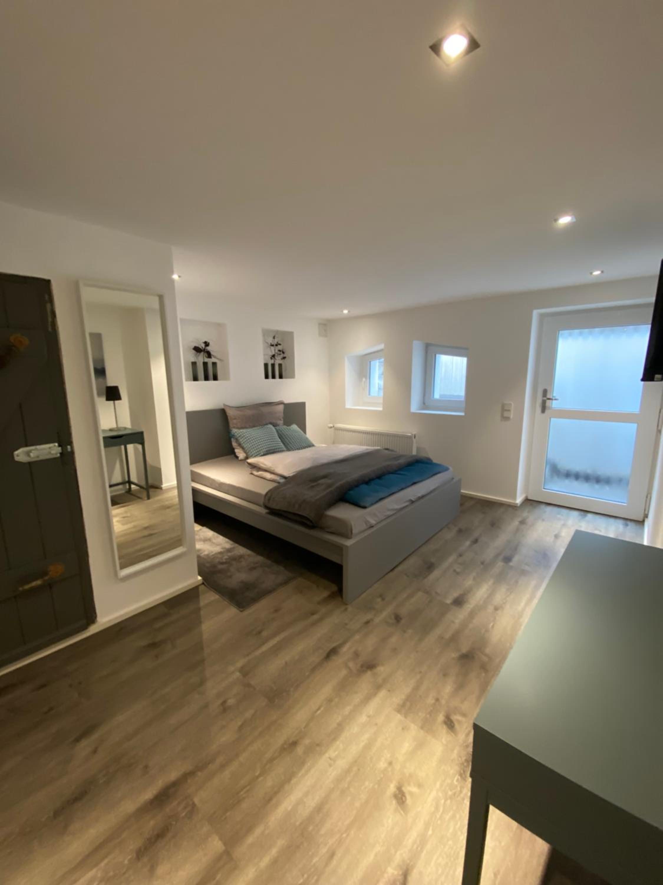 One-Bedroom Apartment photo 1
