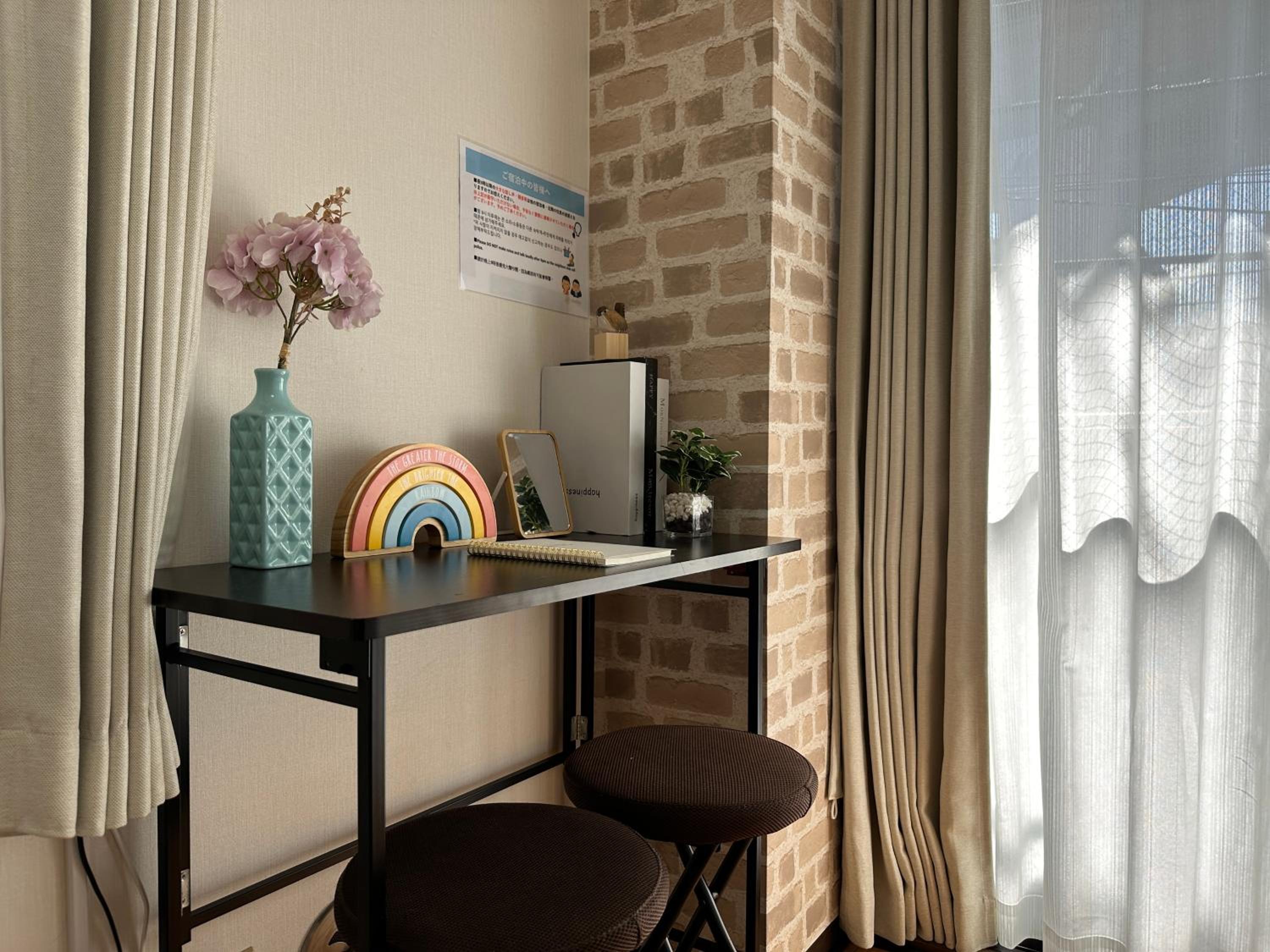 Studio Apartment with Balcony photo 3