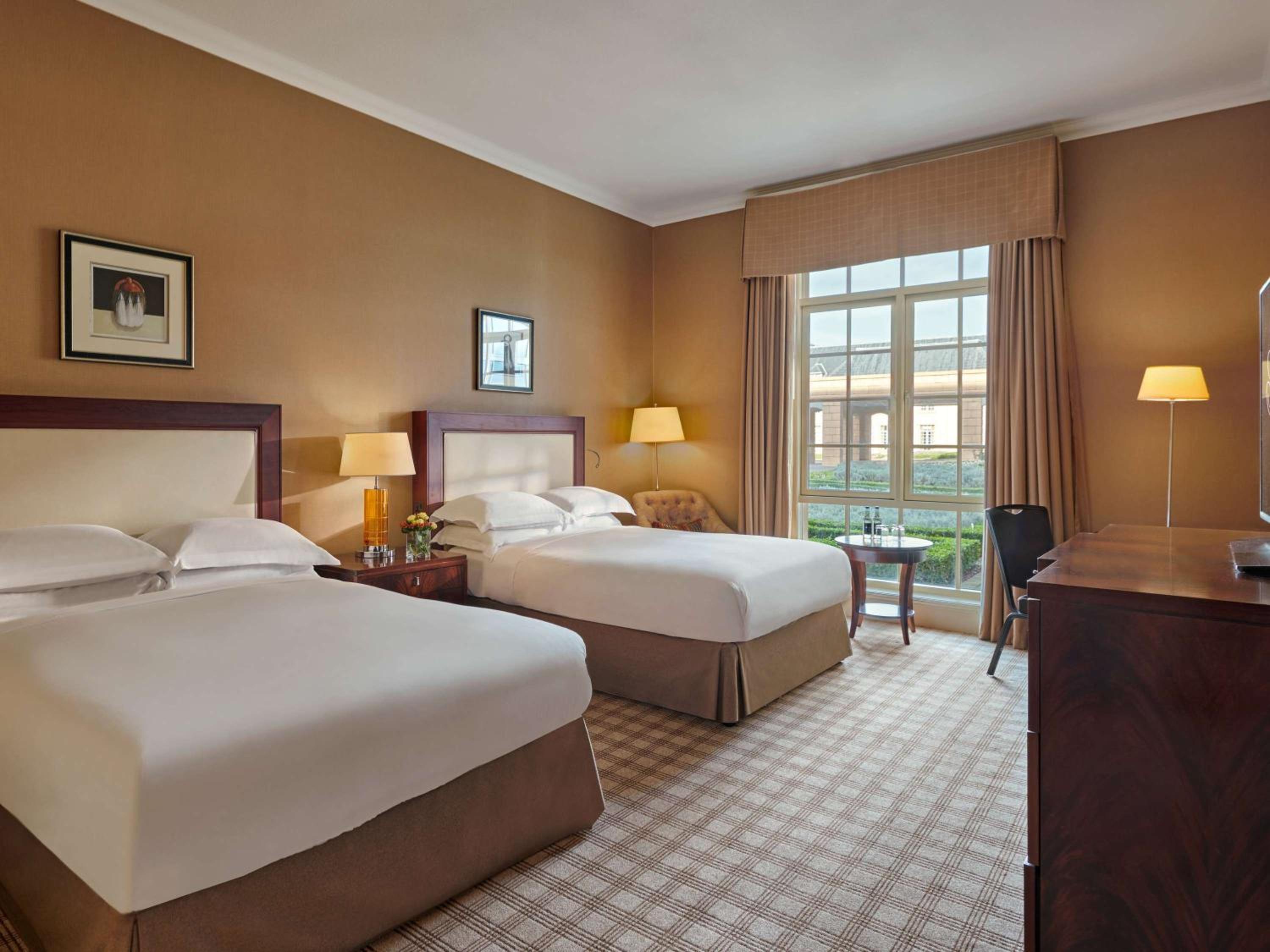 Double Room with One Double Bed and 2 Adults Occupancy (Non Smoking) photo 2