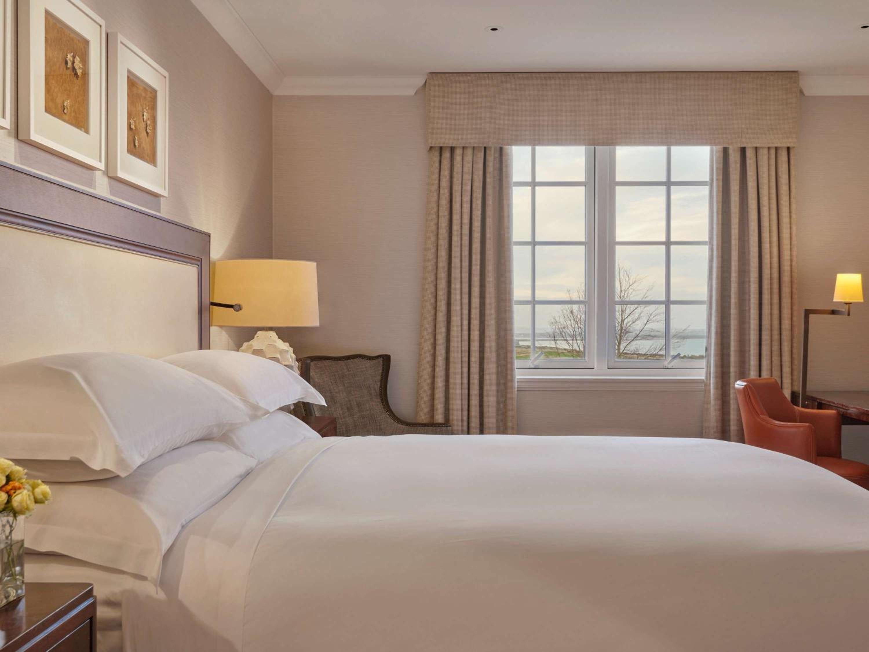 King Room with One King Bed (Non Smoking) photo 2