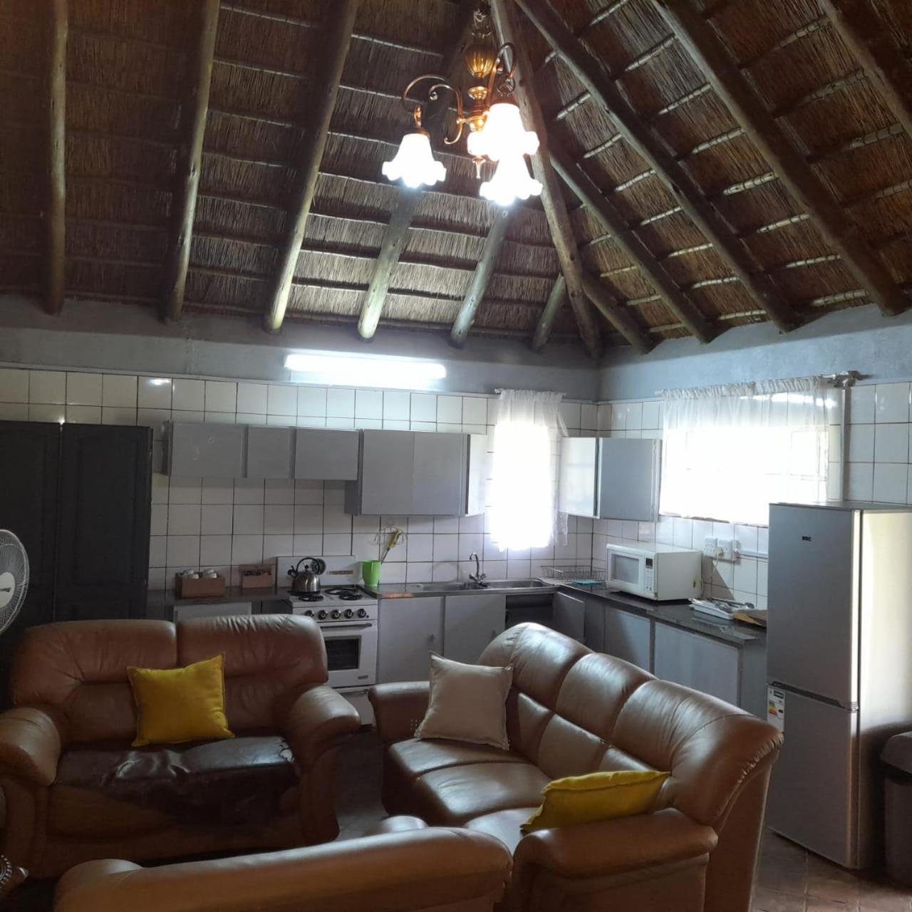 Family Cottage - Photo 2