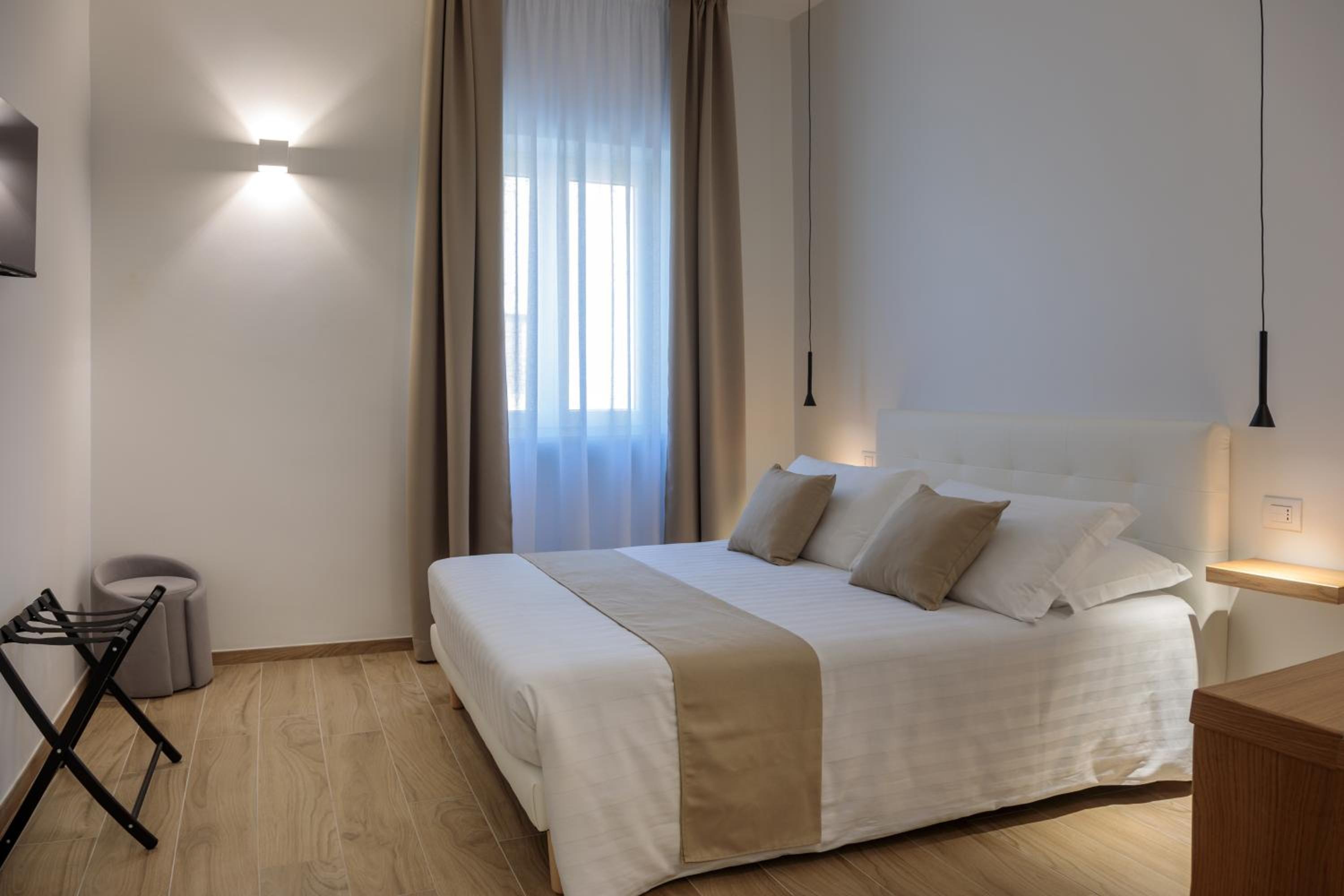 Double Room - Photo 1