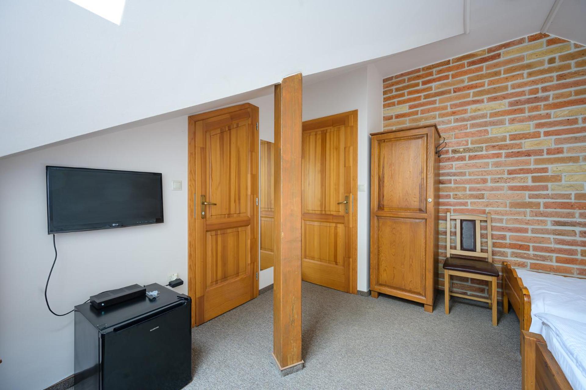 Double Room - Photo 4