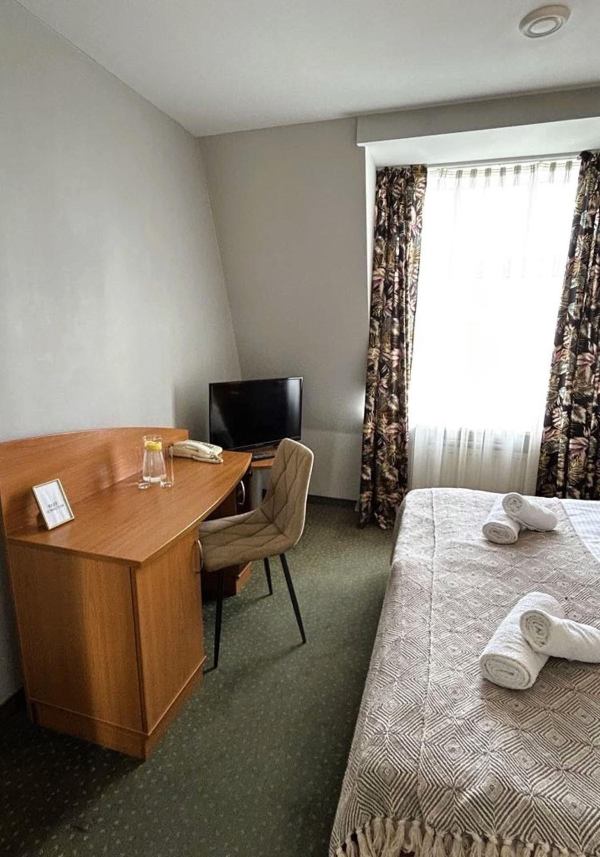 Double Room - Photo 5
