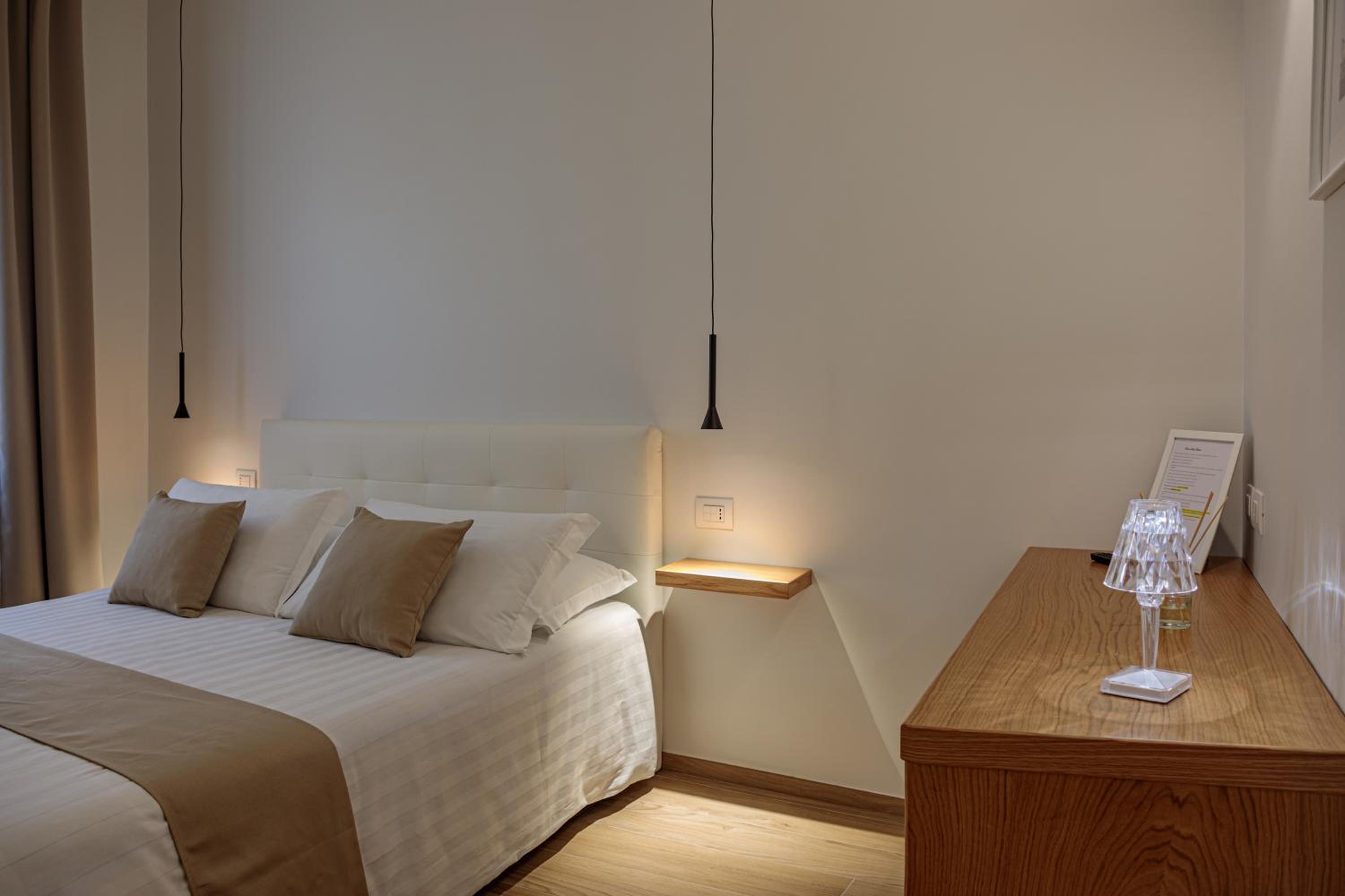 Double Room - Photo 5