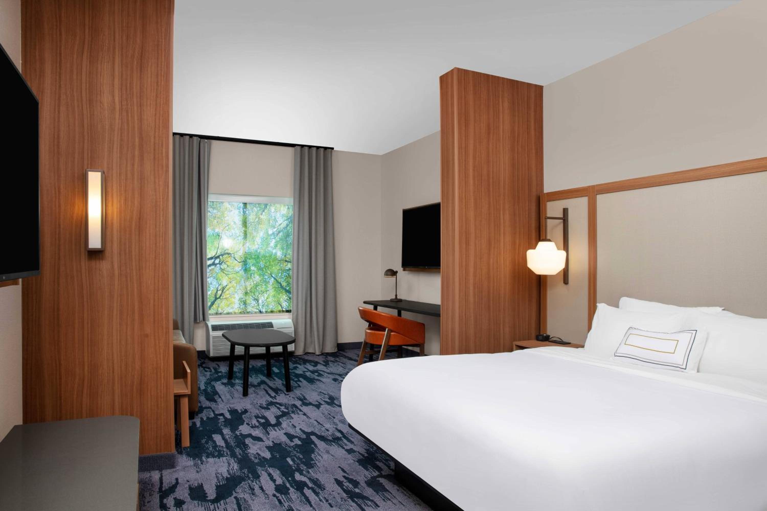 King Suite with Sofa Bed - Photo 5