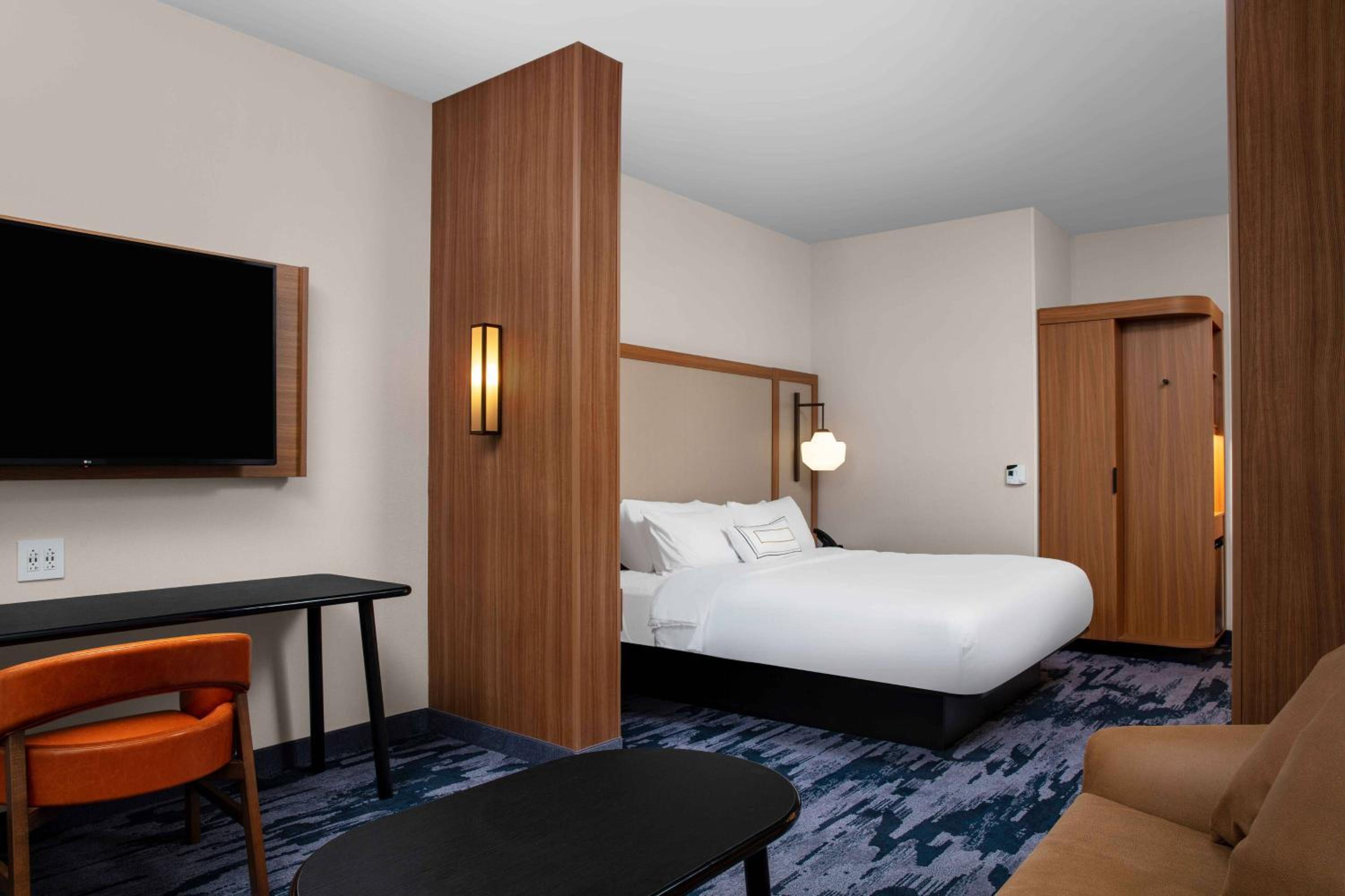 King Suite with Sofa Bed - Photo 7
