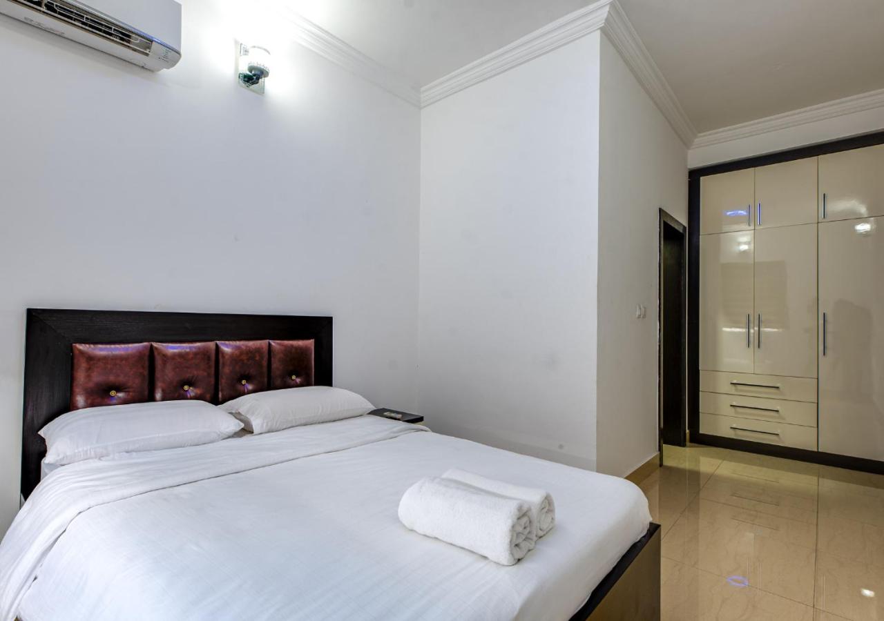 Four-Bedroom Apartment - Photo 7