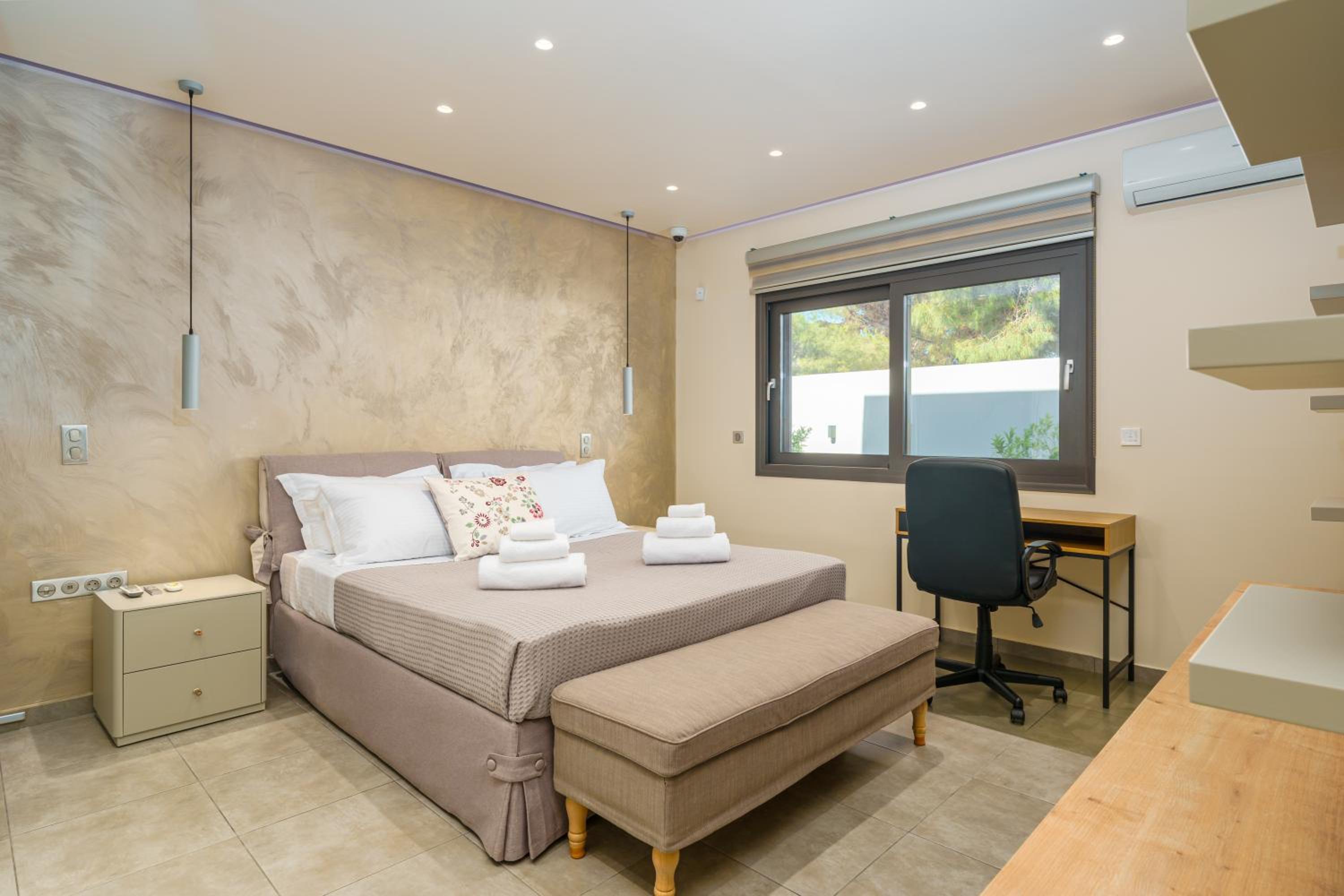 Three-Bedroom House photo 2