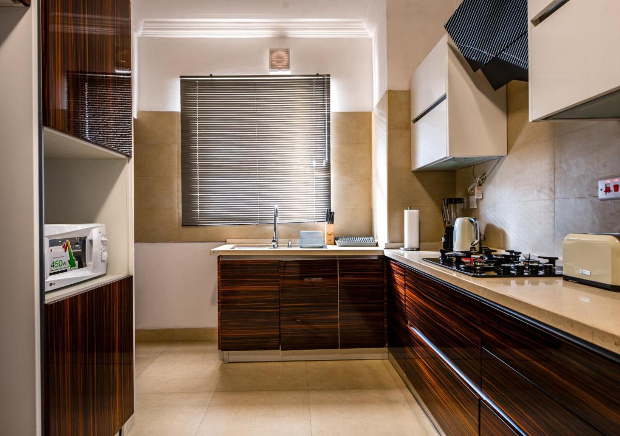 Three-Bedroom Apartment - Photo 6