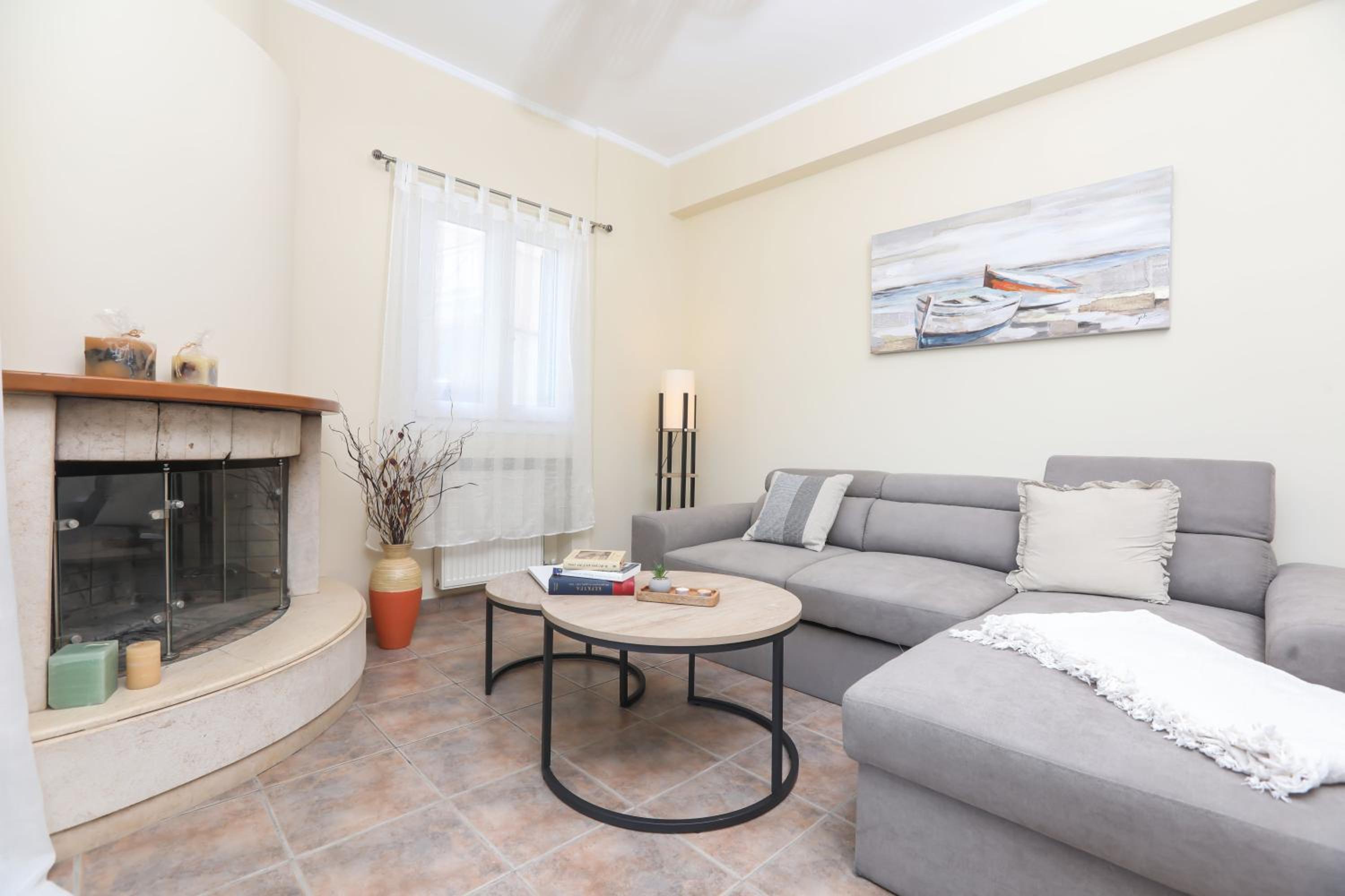 Two-Bedroom Apartment with Terrace and Sea View photo 1