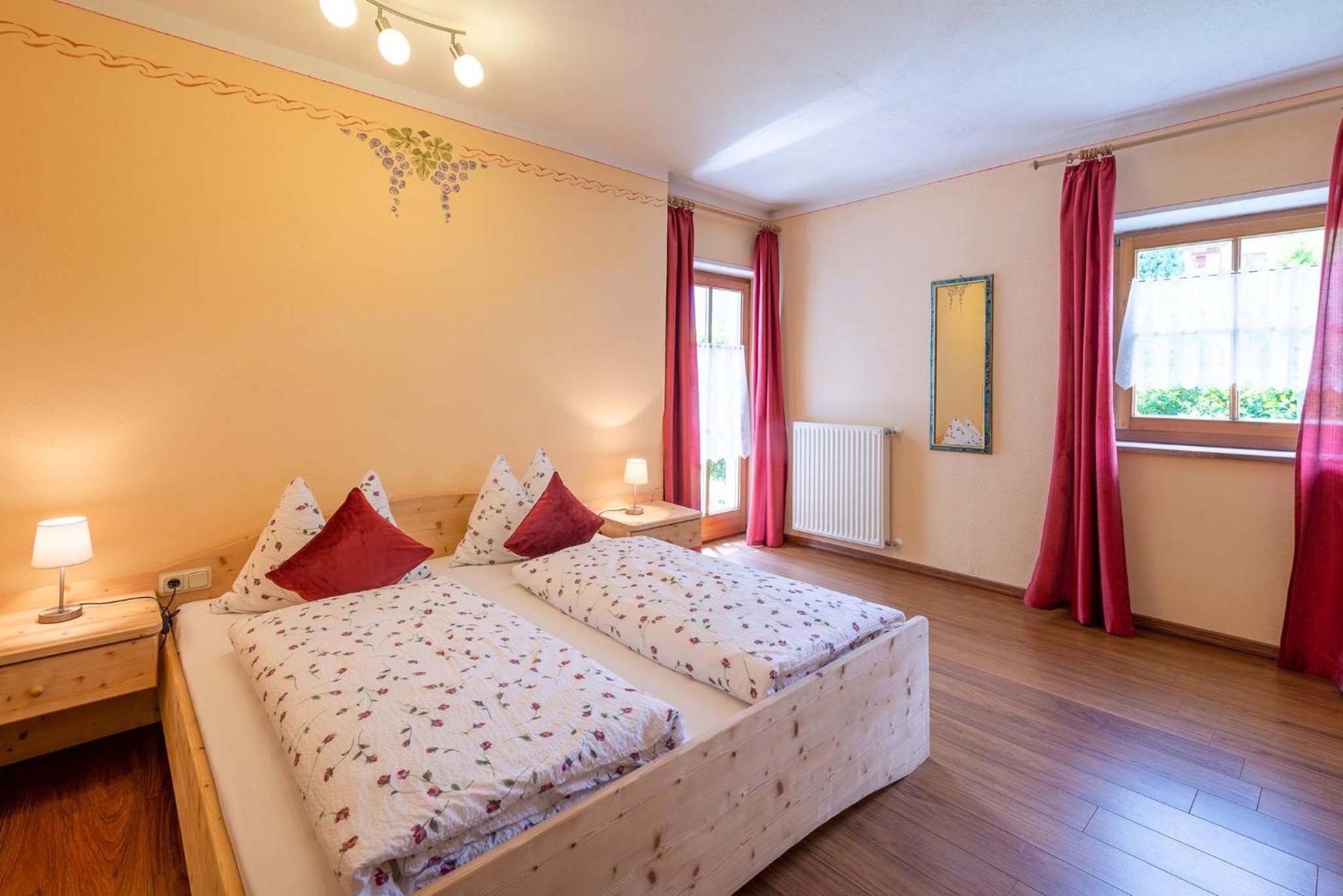 Two-Bedroom Deluxe Apartment with Garden View photo 3