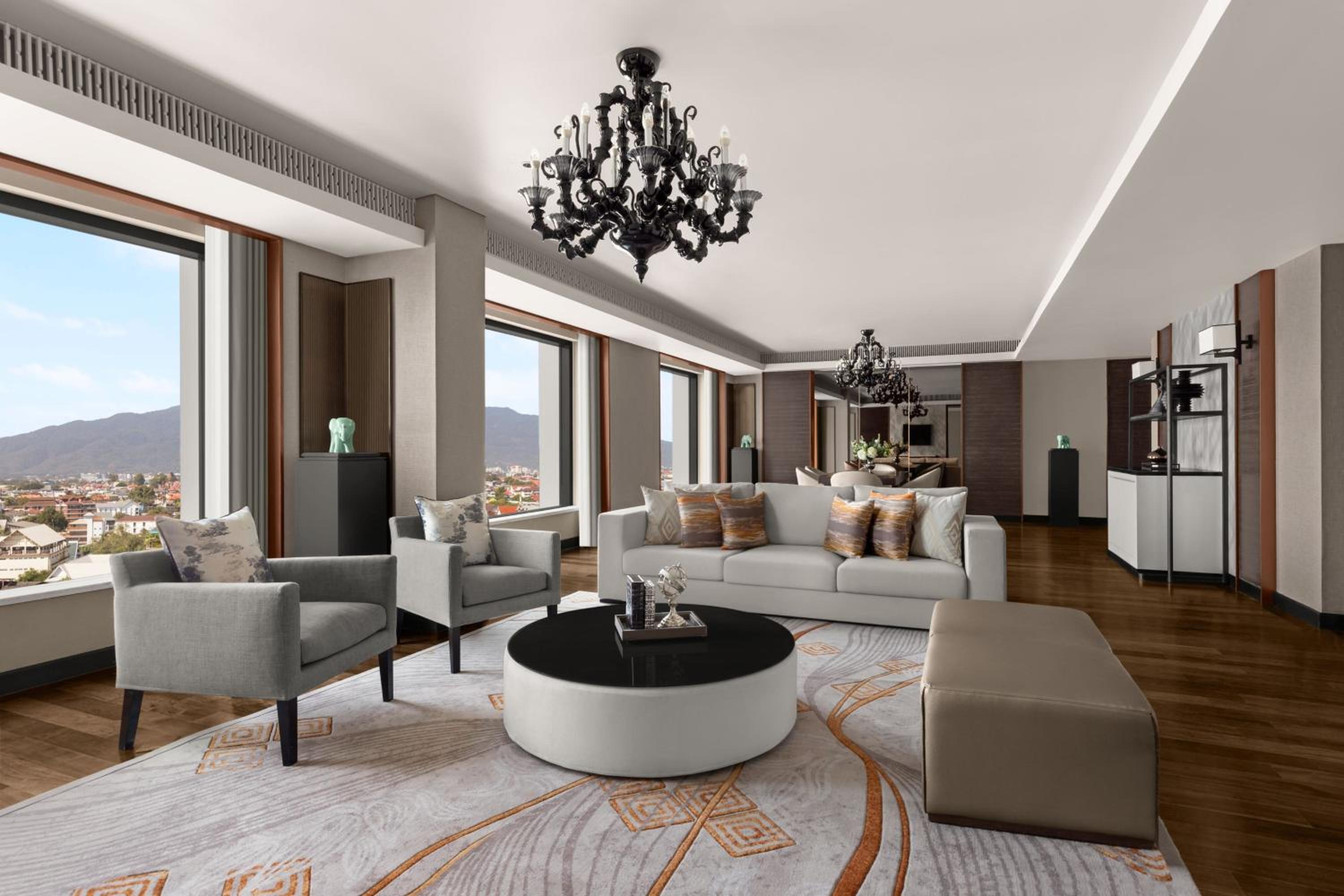 Diplomatic Suite - King Bed - High Floor - Club Lounge Access - Mountain View