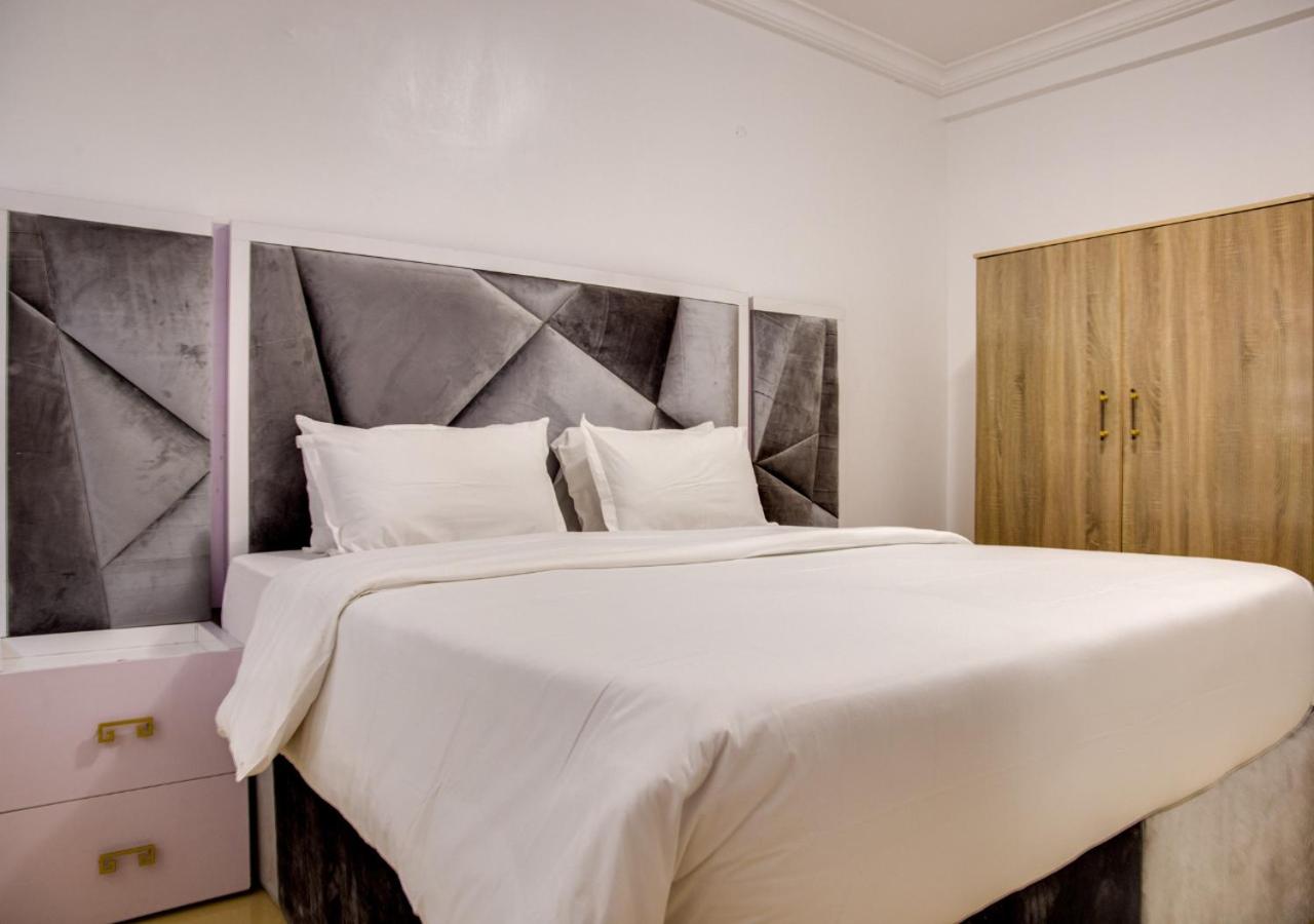 Two-Bedroom Apartment - Photo 6