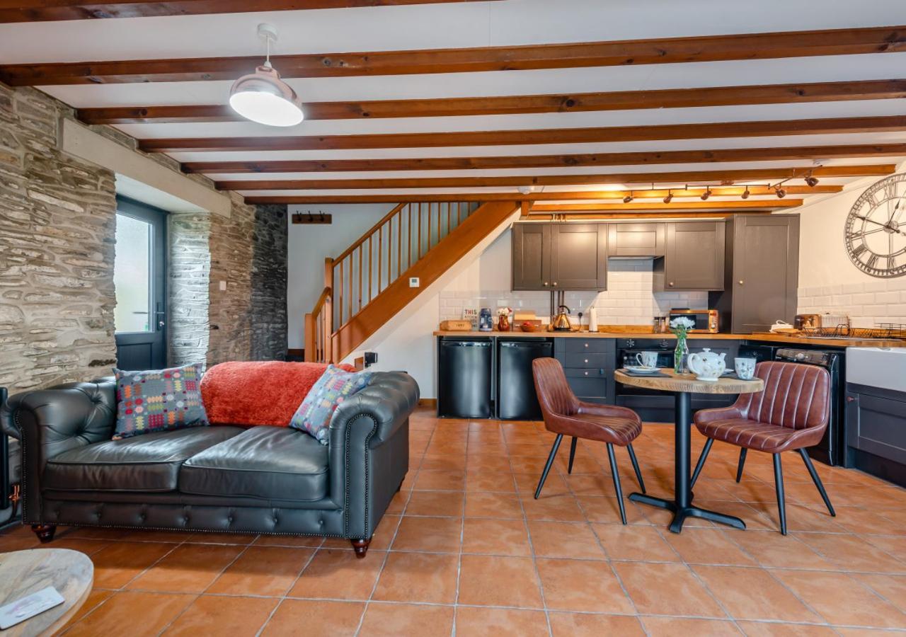 One-Bedroom House photo 3
