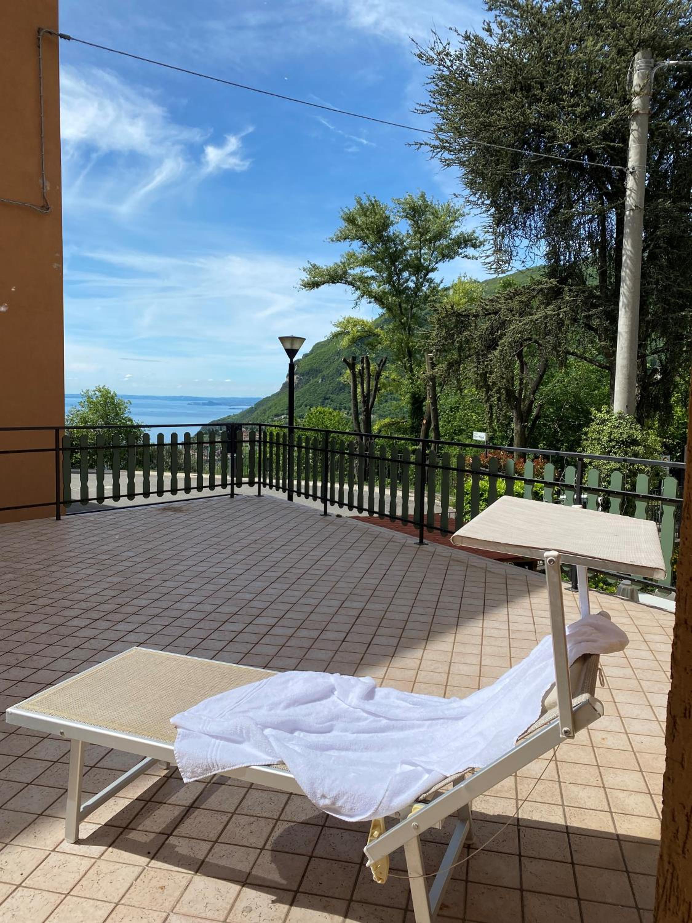 Double Room with Lake View photo 3
