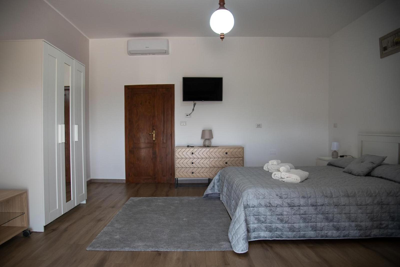 Double Room with Private Bathroom photo 1