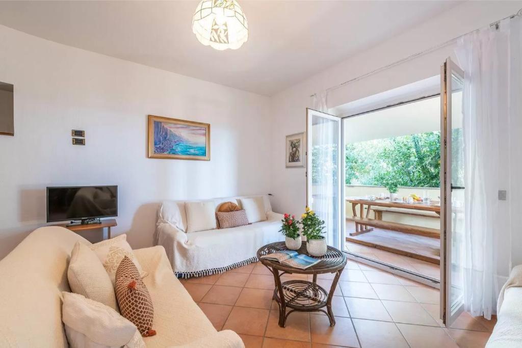 Four-Bedroom Villa photo 1