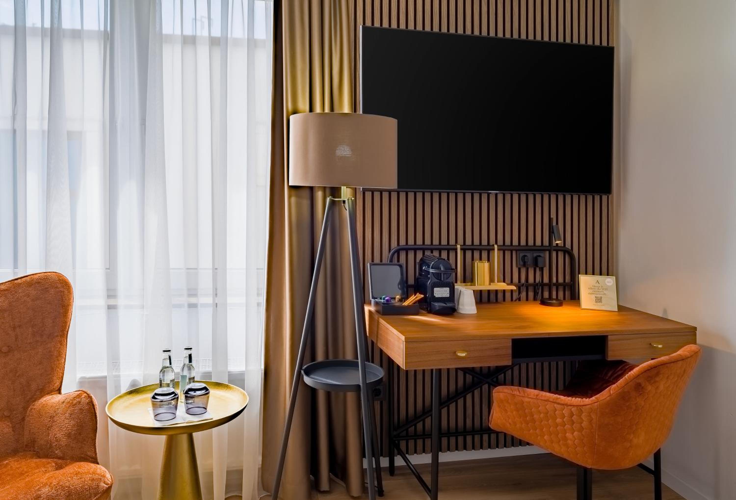 Business King Room - Photo 19