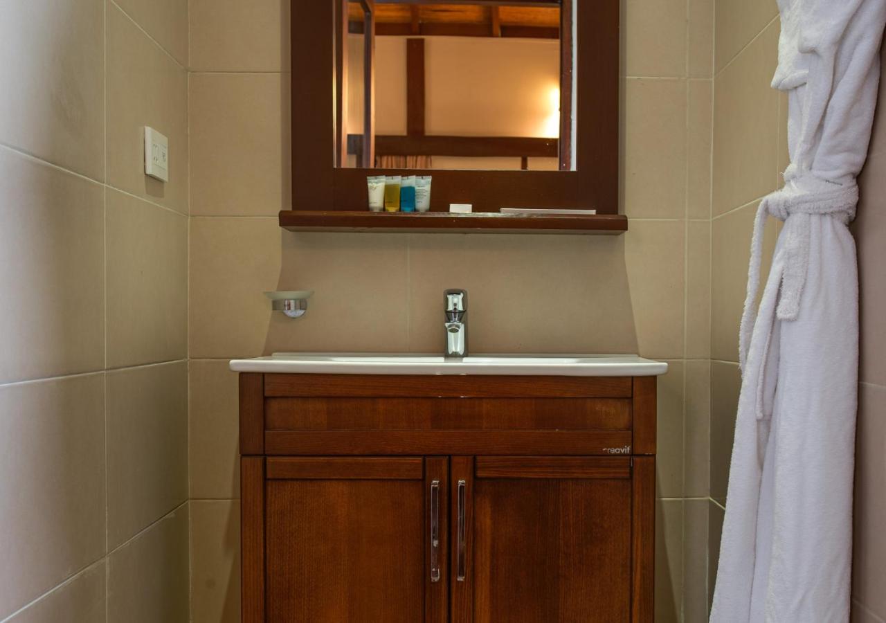 One-Bedroom Cottage - Photo 4